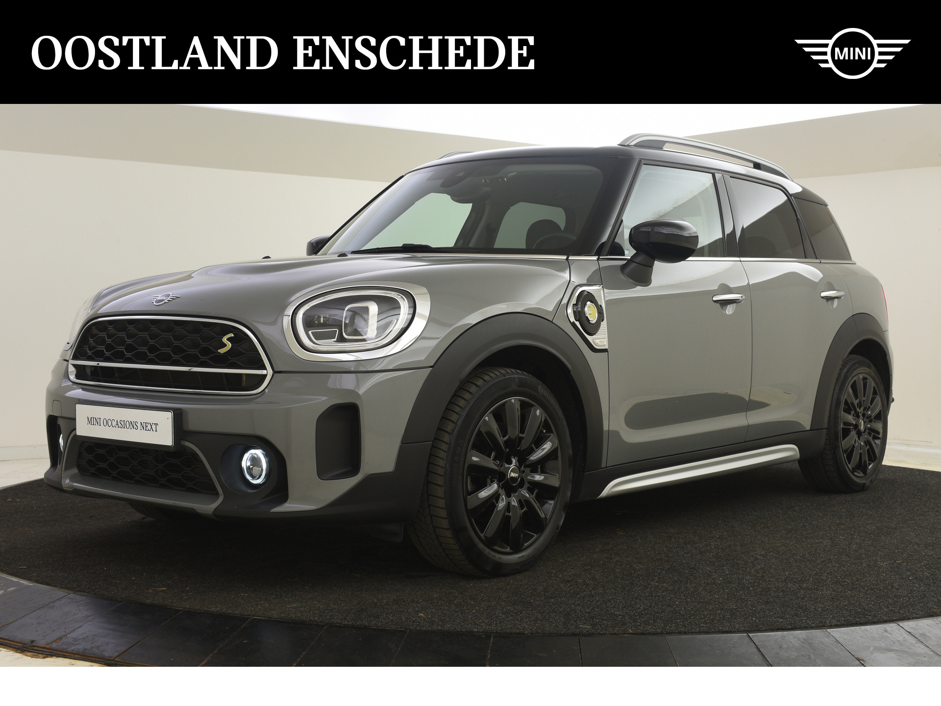 MINI Countryman Cooper SE ALL4 Classic Automaat / LED / Comfort Access / Navigatie / Cruise Control / Comfortstoelen