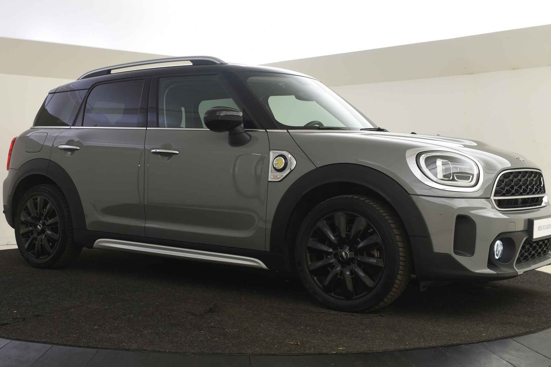 MINI Countryman Cooper SE ALL4 Classic Automaat / LED / Comfort Access / Navigatie / Cruise Control / Comfortstoelen - 23/45