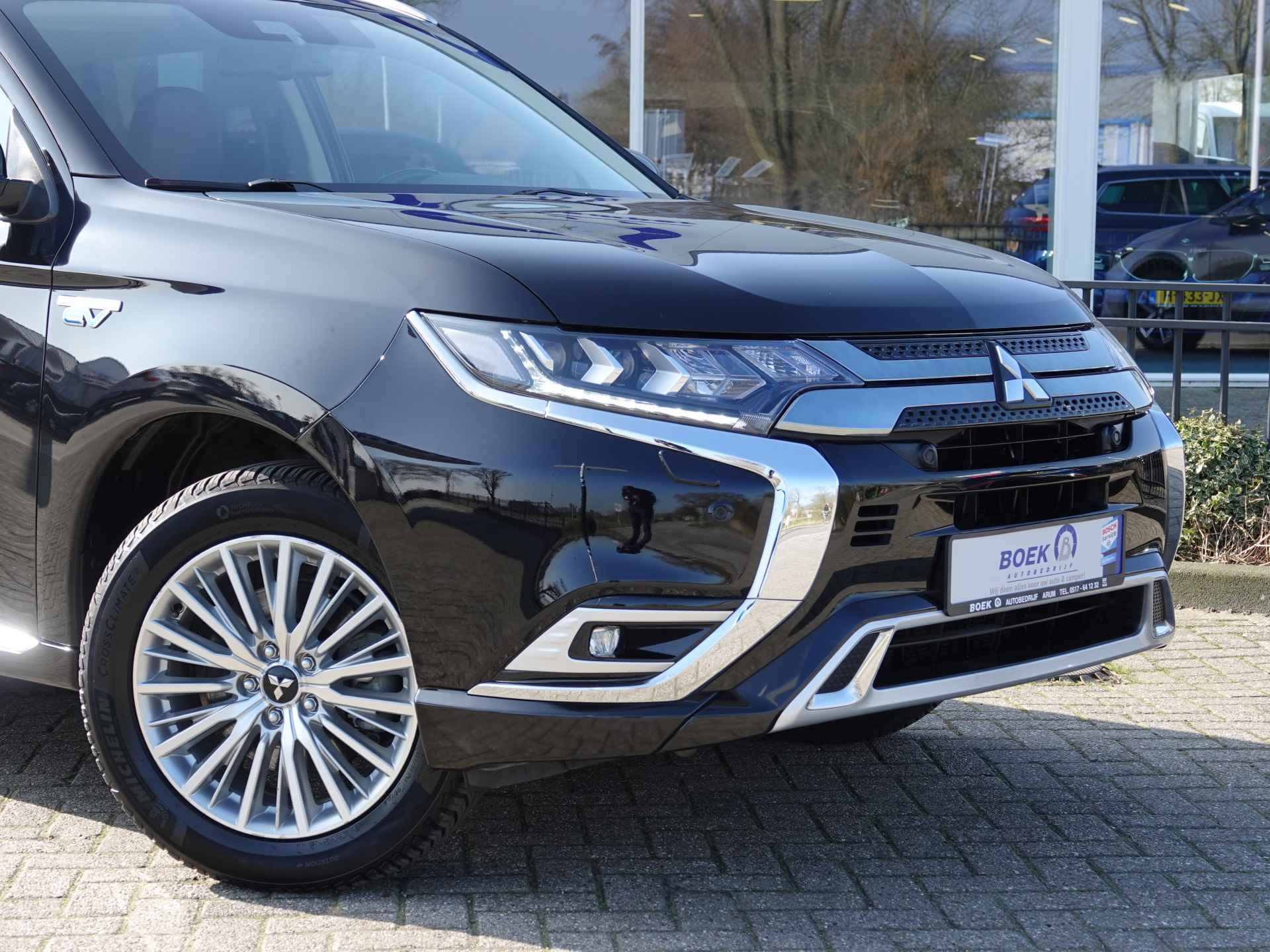 Mitsubishi Outlander 2.4 PHEV Intense H-LEER | NAVI | ECC | PDC + CAM | ACC - 12/32