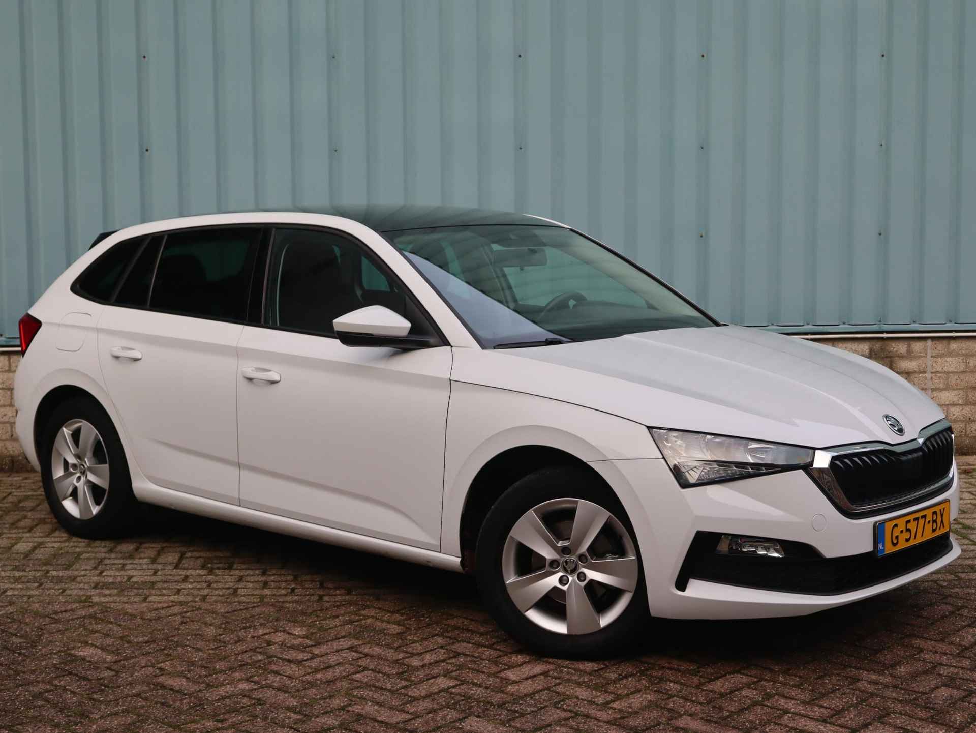 Skoda Scala 5-deurs Ambition 1.0 TSI 95pk | AIRCO | PANODAK | TREKHAAK | APPLE CARPLAY / ANDROID AUTO | - 3/55