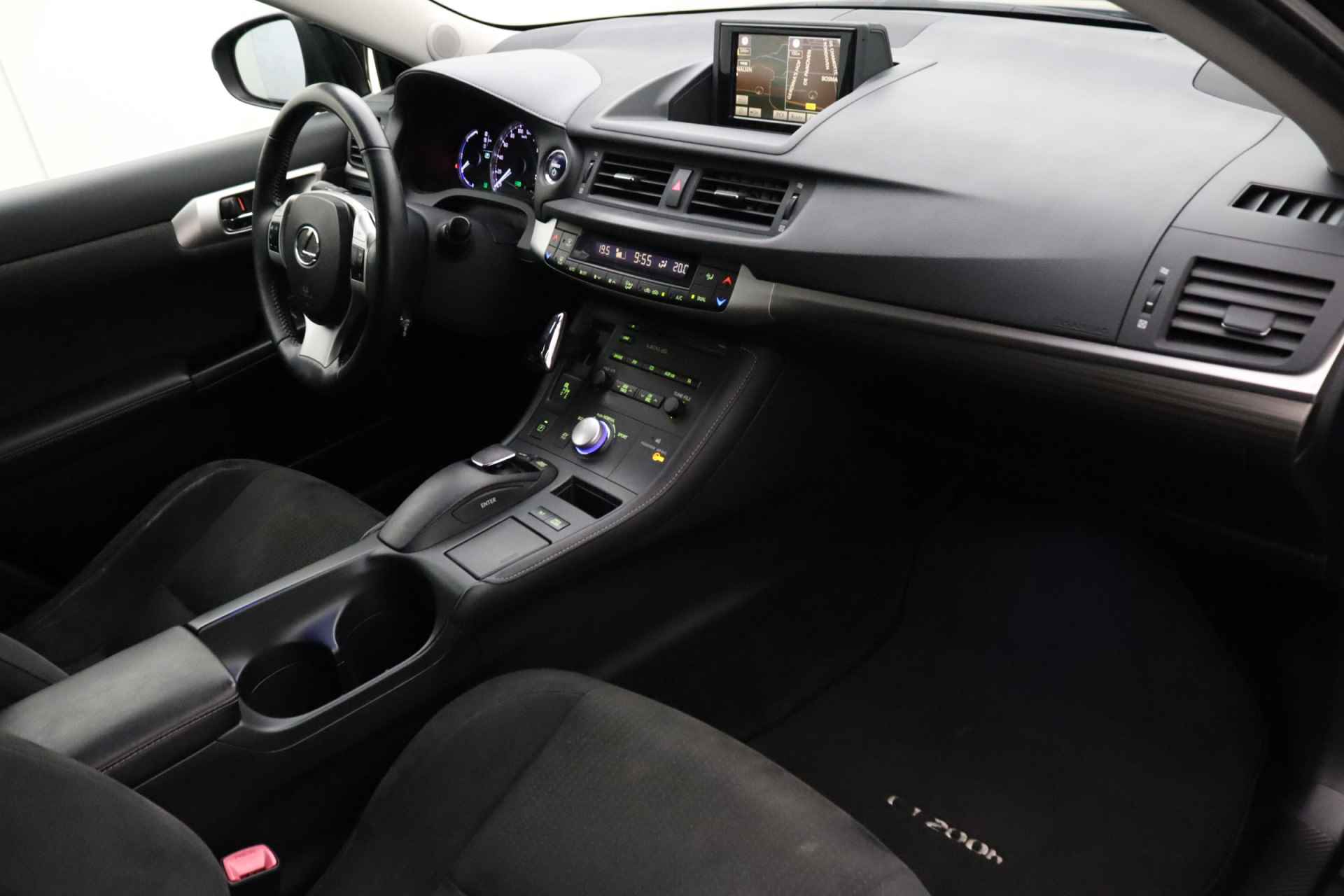 Lexus CT 200h Business Edition | Camera | Climate control | Cruise control | Navigatie - 30/31