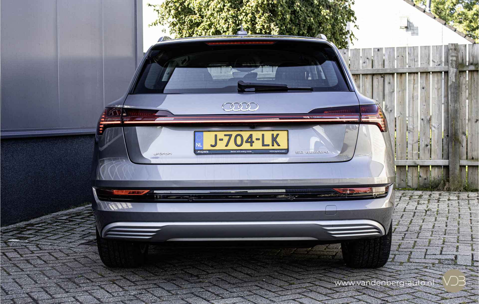 Audi e-tron 50 quattro Launch edition LEER Origineel NL - 4/15