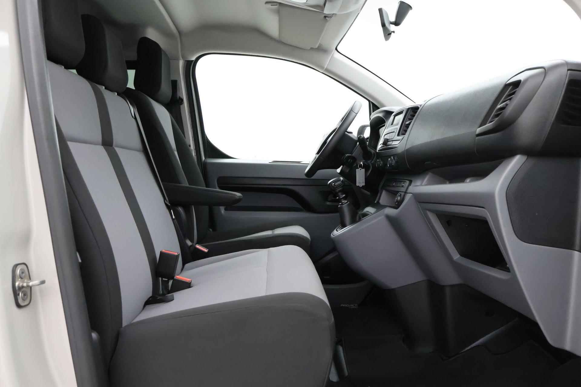 Toyota Proace Shuttle 9 pers. 2.0 D-4D Comfort | Airco | Cruise - 26/30