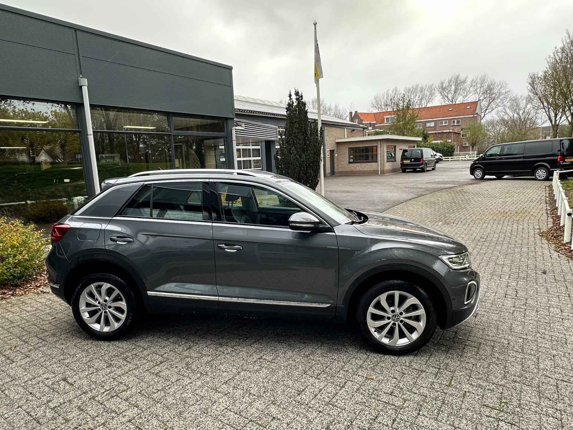 Volkswagen T-Roc 1.5 TSI Style 150pk elek. achterklep- camera-stoelverwarming - 7/34