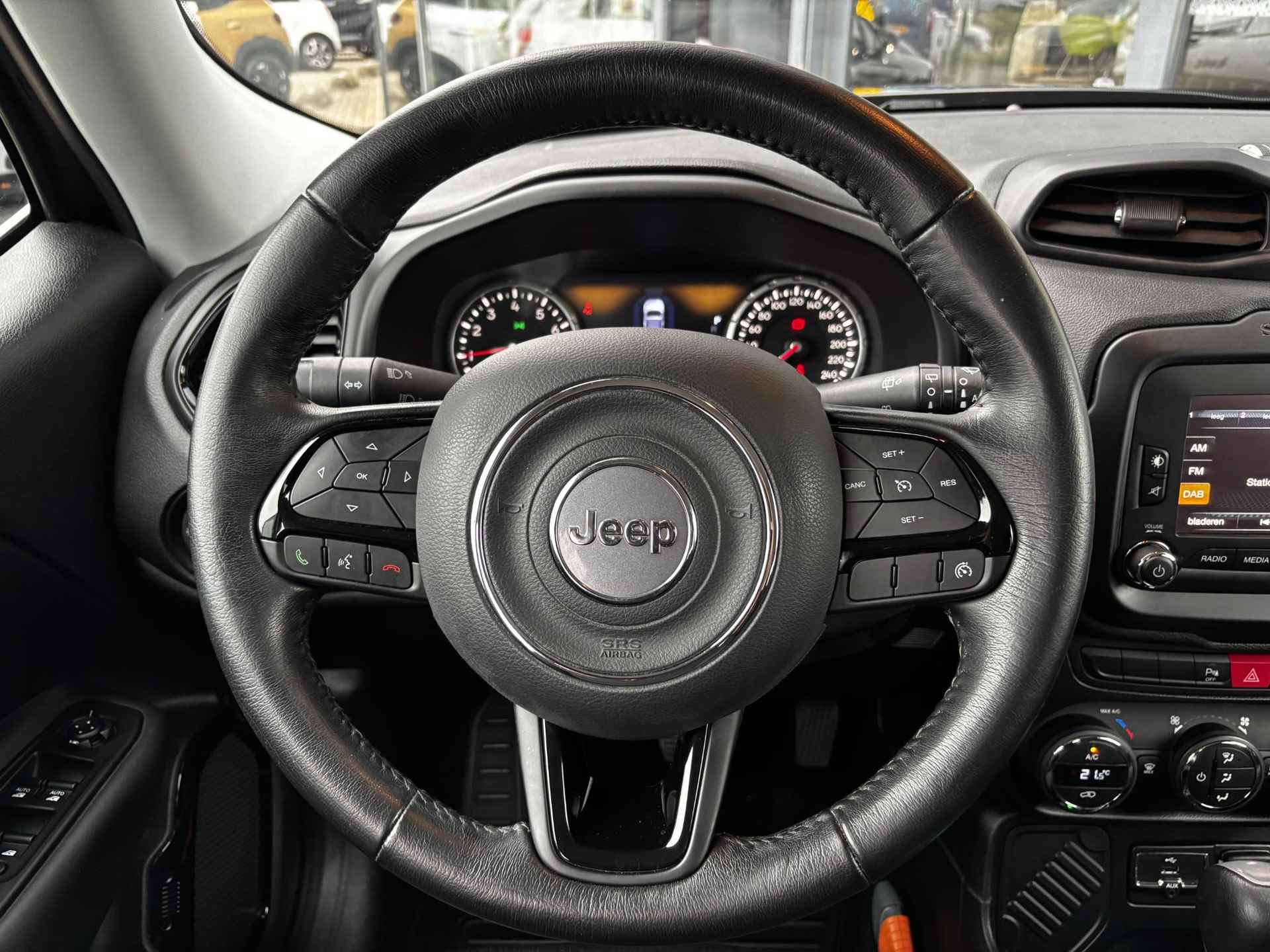 Jeep Renegade 1.4 MultiAir Limited Parkeersensoren | Lichtmetalen velgen | Cruise Control | Climate Control | Navigatie | - 10/22