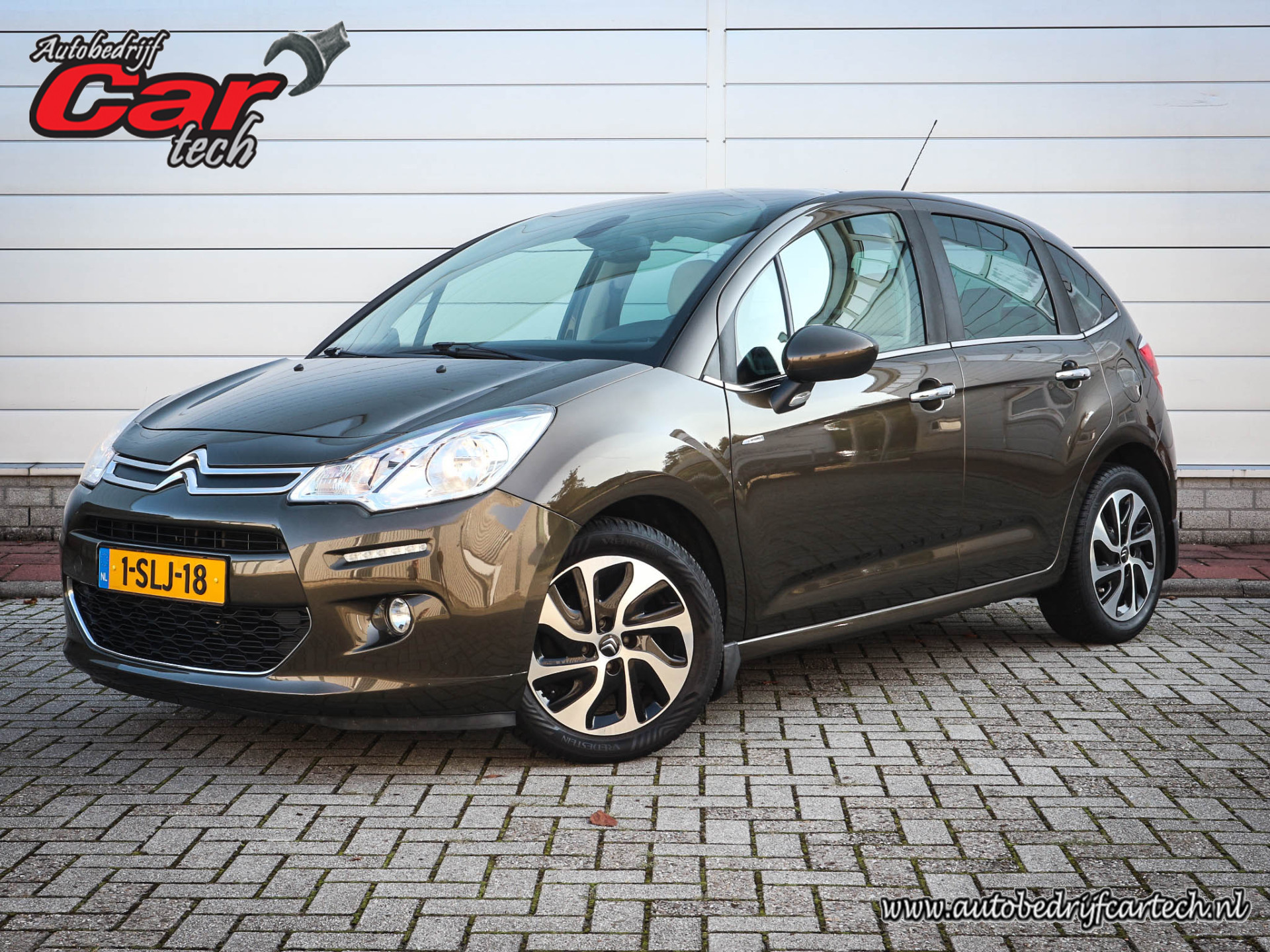 Citroën C3 1.2 VTi Exclusive | Clima | Cruise | Lichtmetaal | Panoramaruit | All season |