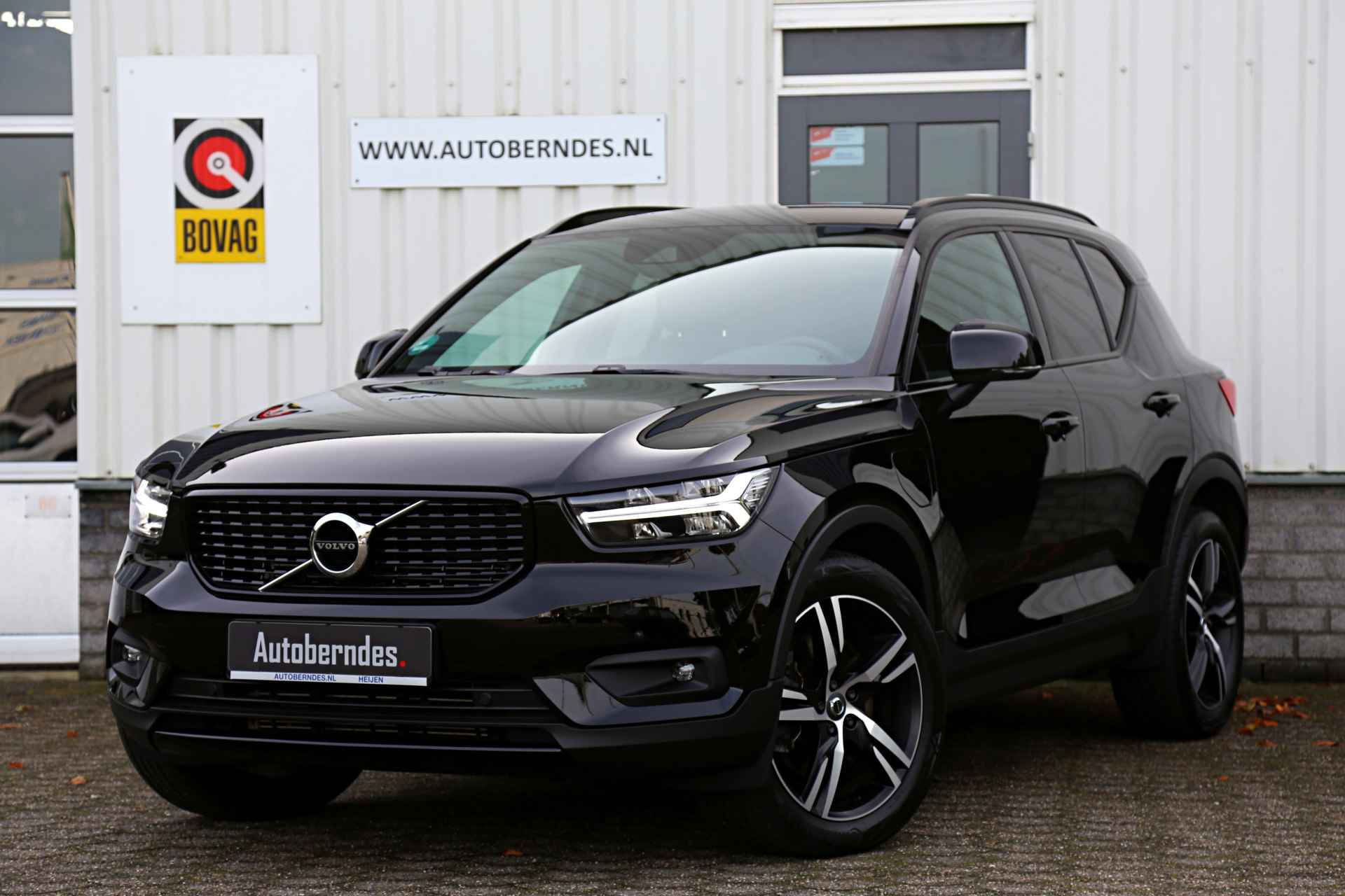 Volvo XC40 1.5 T5 262PK Recharge Plug-in R-Design*Incl. BTW*Perfect Volvo Onderh.*1ste Eig*Black Pack/Apple Carplay-Android/Stoelverw.V+A/S - 1/51