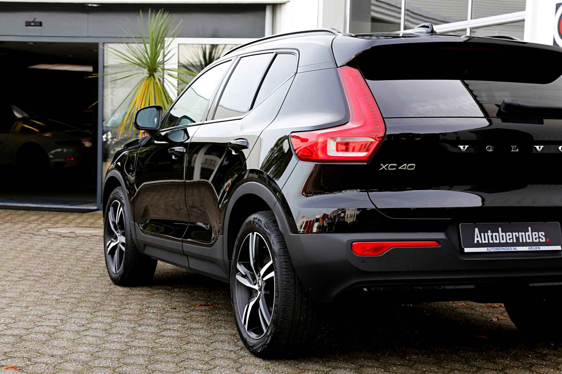Volvo XC40 1.5 T5 262PK Recharge Plug-in R-Design*Incl. BTW*Perfect Volvo Onderh.*1ste Eig*Black Pack/Apple Carplay-Android/Stoelverw.V+A/S - 24/51