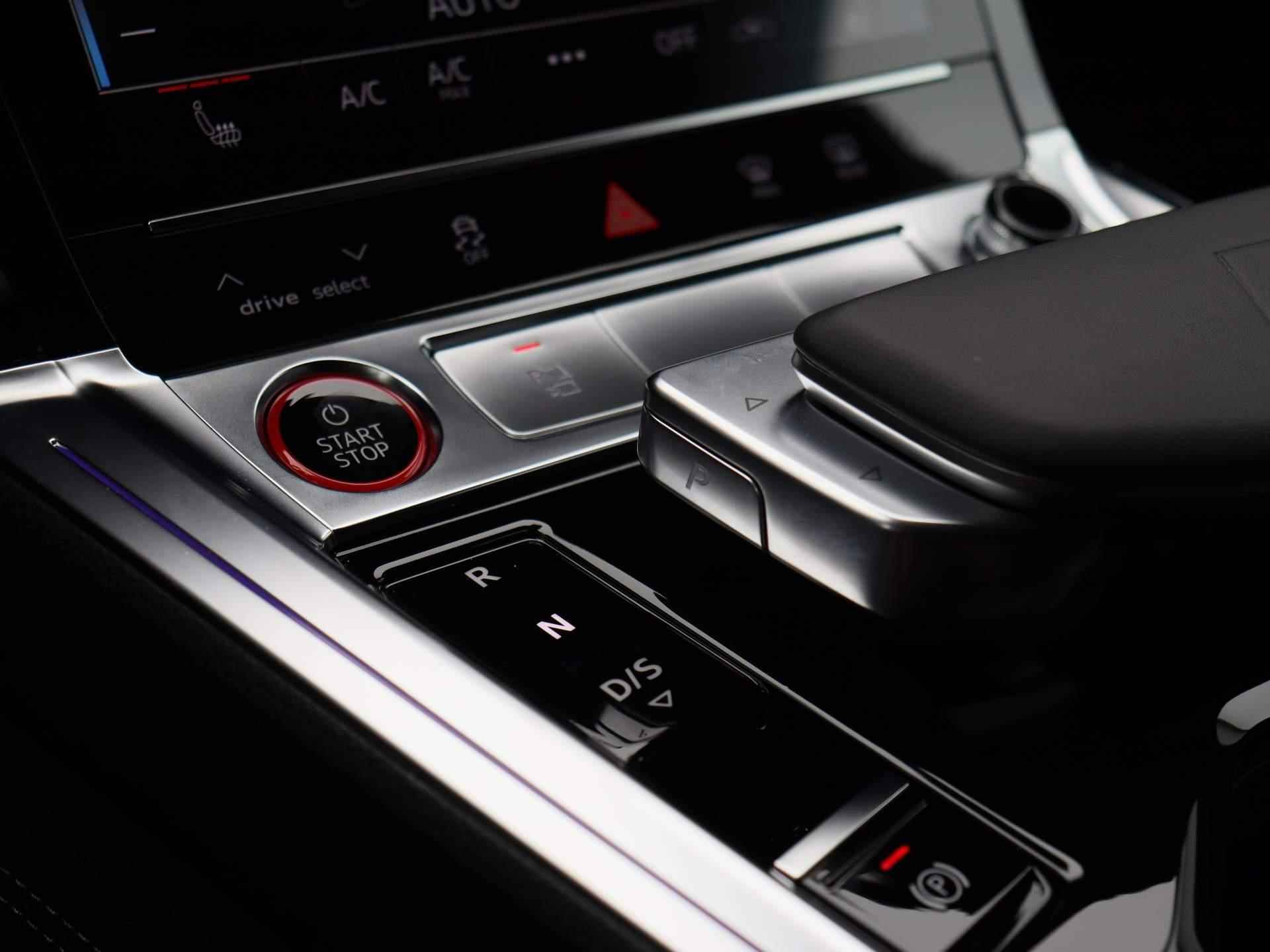 Audi Q8 e-tron S quattro SQ8 115 kWh Navigatie | Camera | Leder | Stoelverwarming | Panorama dak | Cruise Controle | - 22/69
