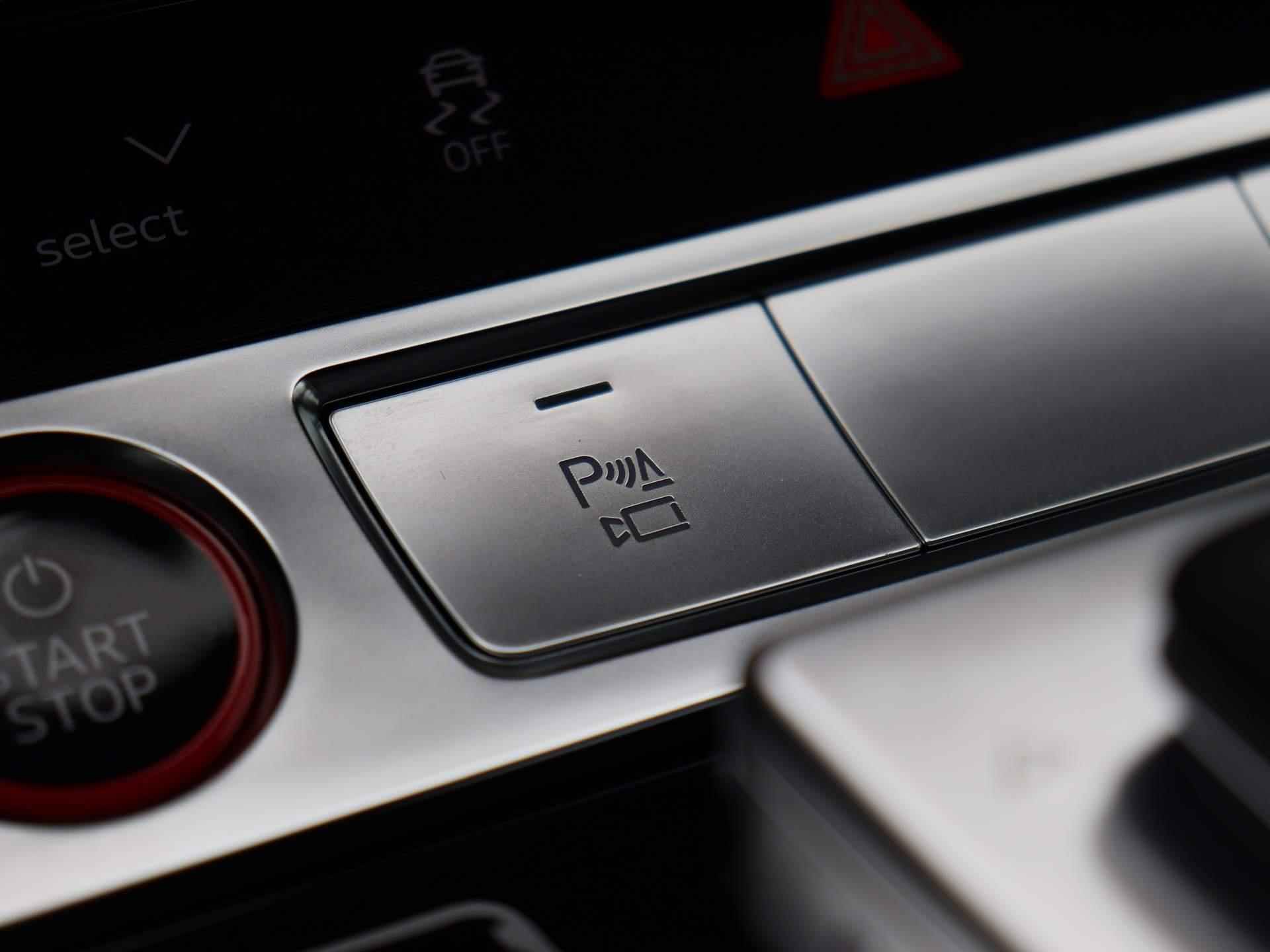 Audi Q8 e-tron S quattro SQ8 115 kWh Navigatie | Camera | Leder | Stoelverwarming | Panorama dak | Cruise Controle | - 37/69