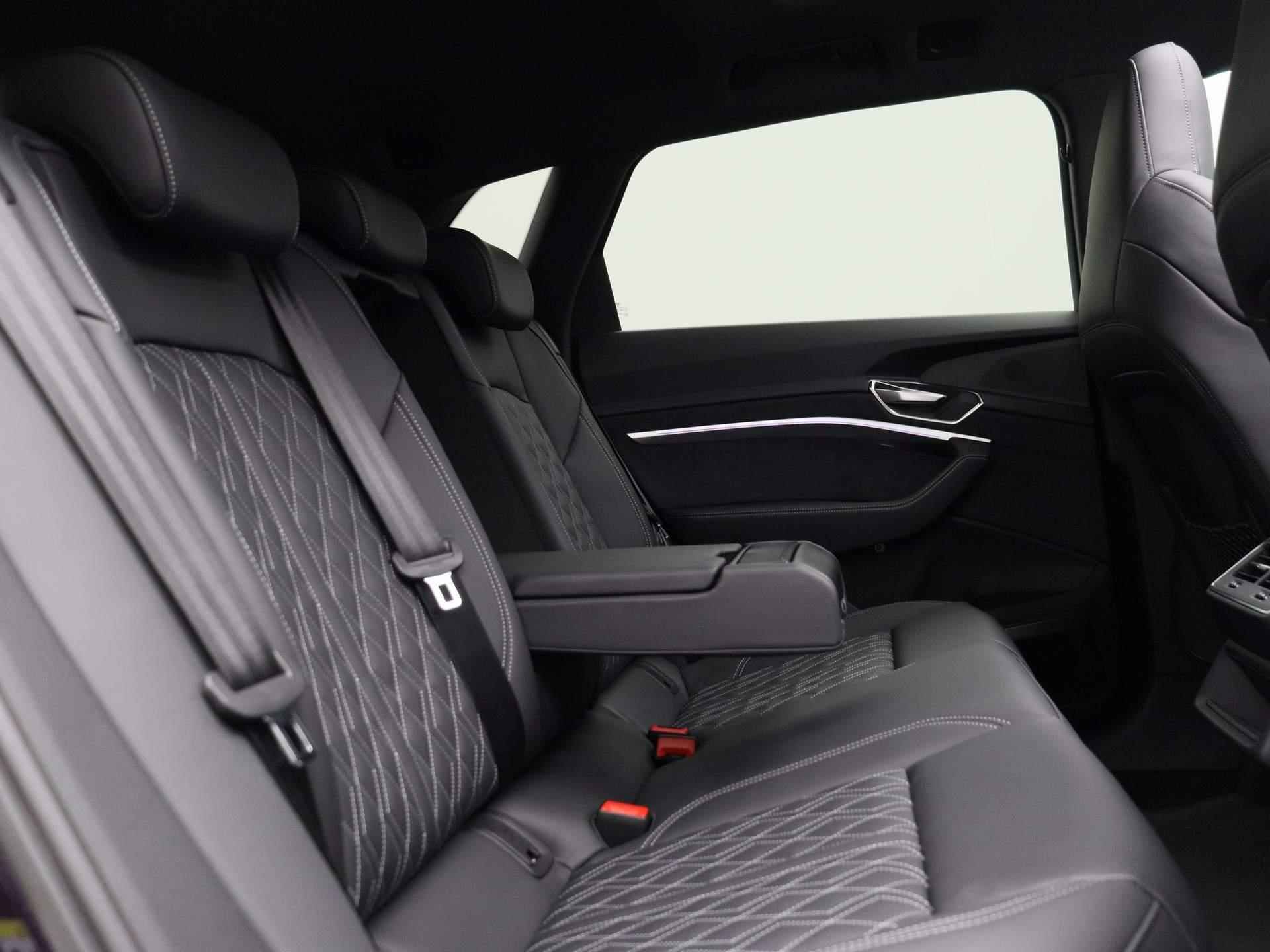 Audi Q8 e-tron S quattro SQ8 115 kWh Navigatie | Camera | Leder | Stoelverwarming | Panorama dak | Cruise Controle | - 61/69