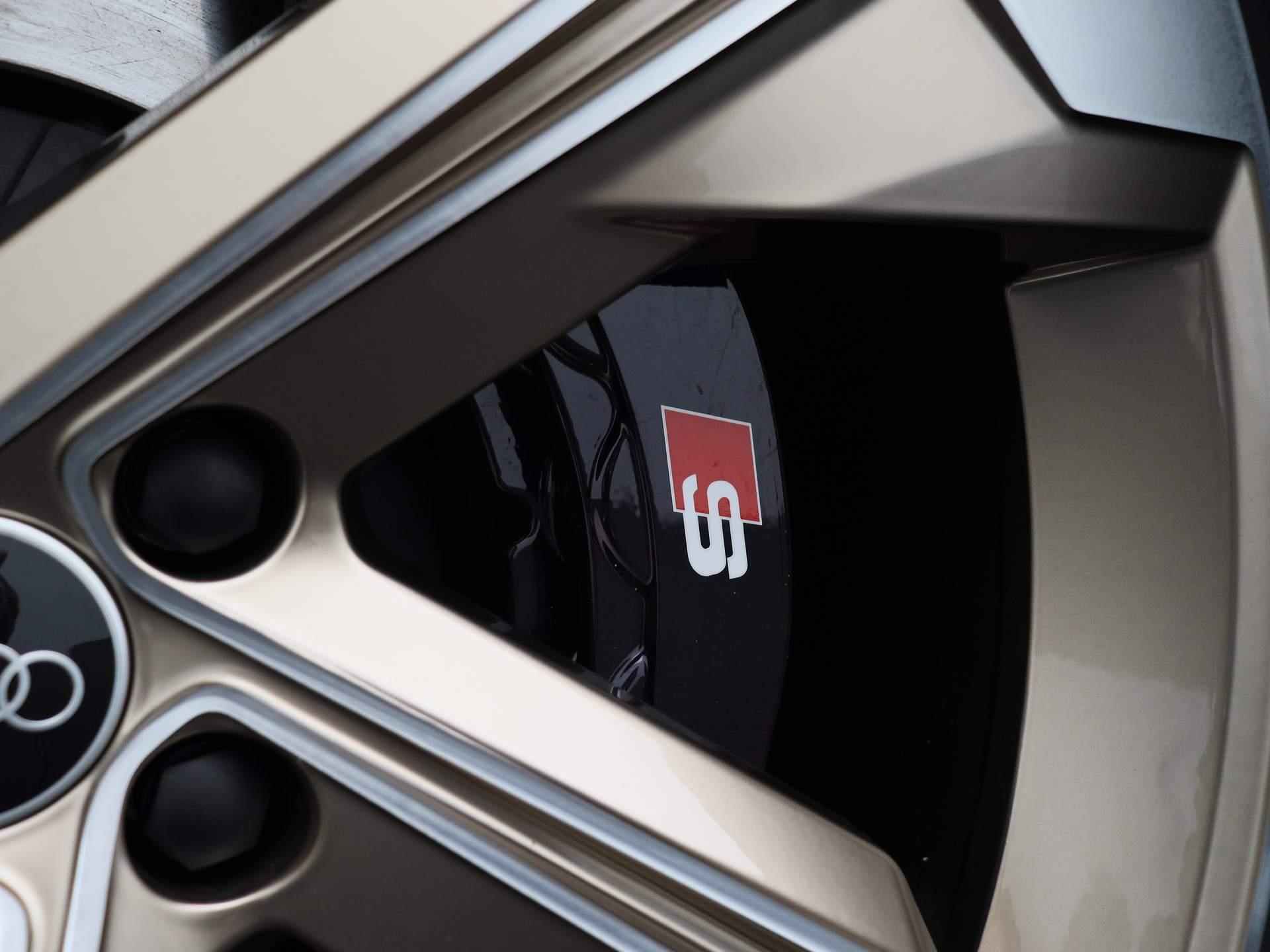 Audi Q8 e-tron S quattro SQ8 115 kWh Navigatie | Camera | Leder | Stoelverwarming | Panorama dak | Cruise Controle | - 65/69