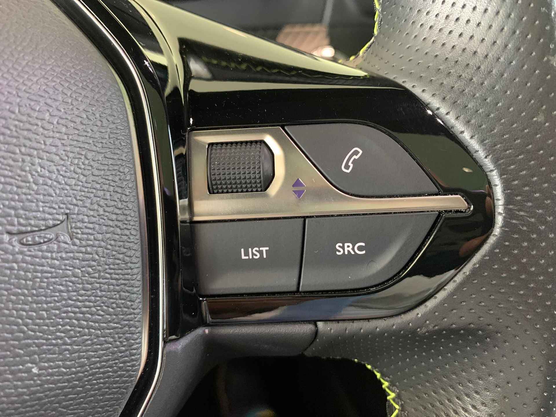 Peugeot 208 1.2 PureTech GT-Line | Navigatie | Glazen panoramadak | Apple Carplay/Android Auto - 22/38