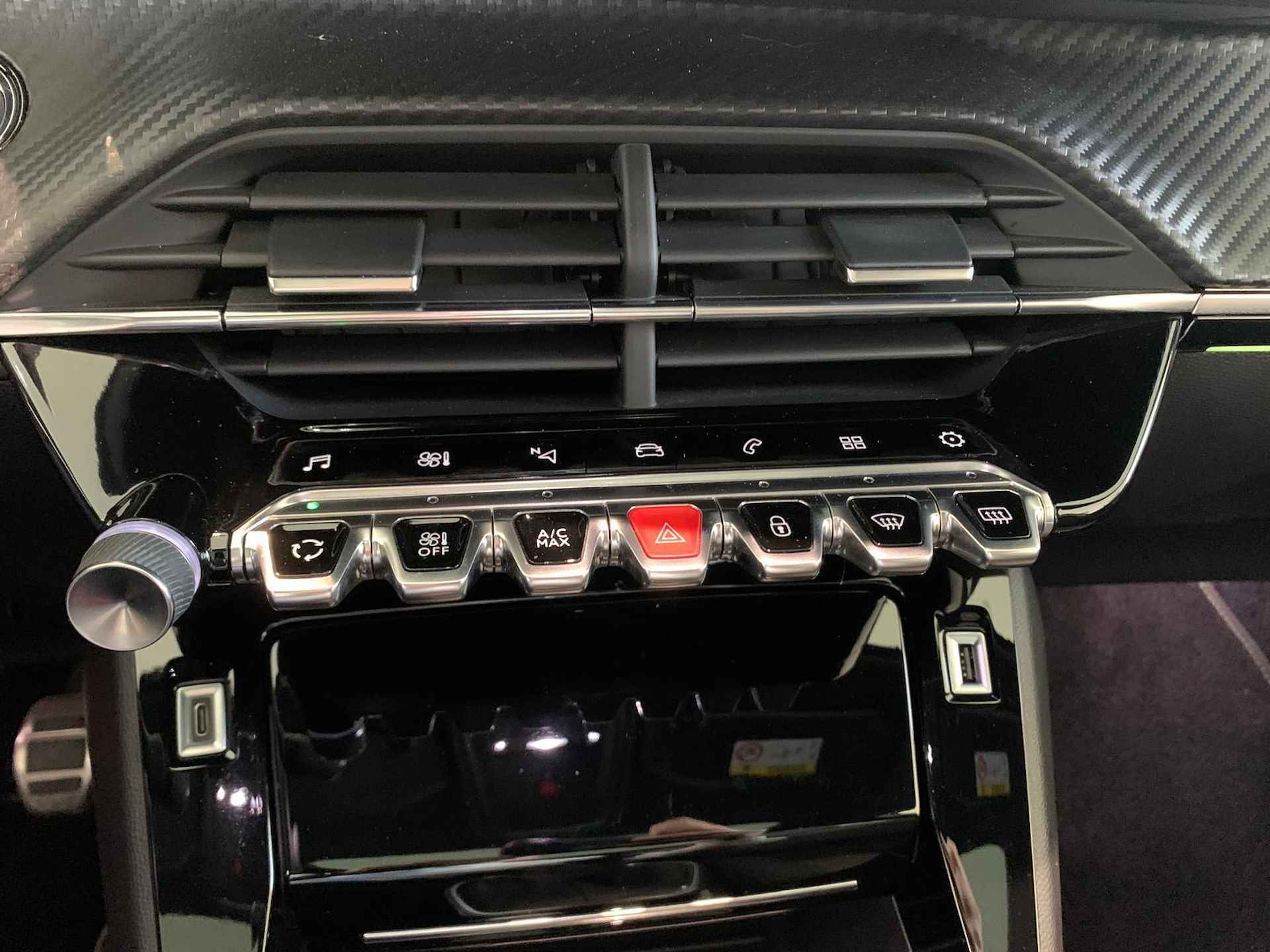 Peugeot 208 1.2 PureTech GT-Line | Navigatie | Glazen panoramadak | Apple Carplay/Android Auto - 30/38