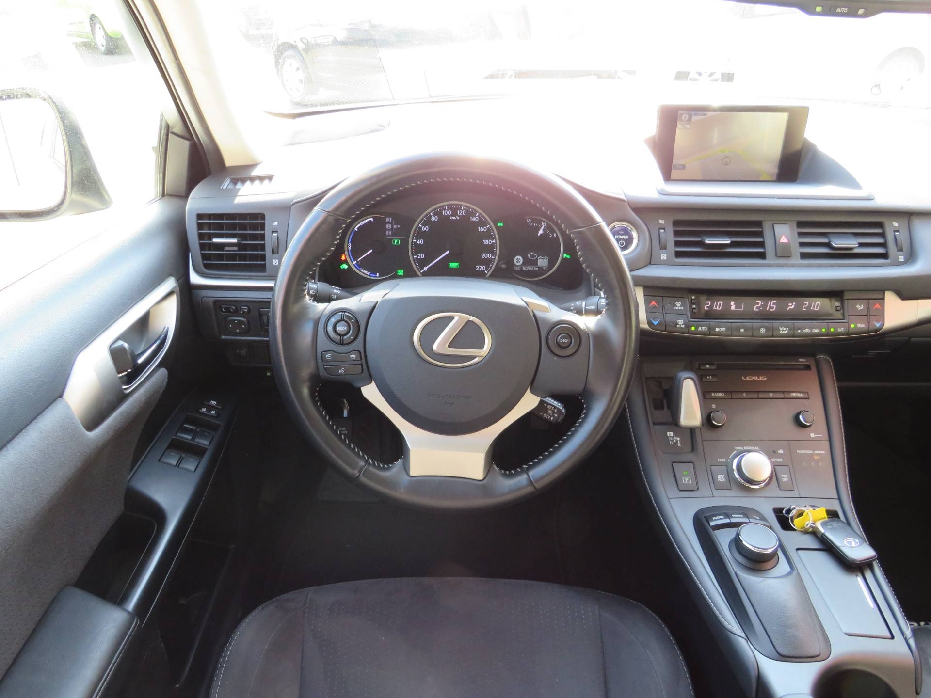 Lexus CT 200h Business Line Hybride | Clima-Airco | Navigatie | Zuinig A-Label! | Inc. BOVAG-Garantie| 1e Eigenaar| Parelmoer lak | - 23/40