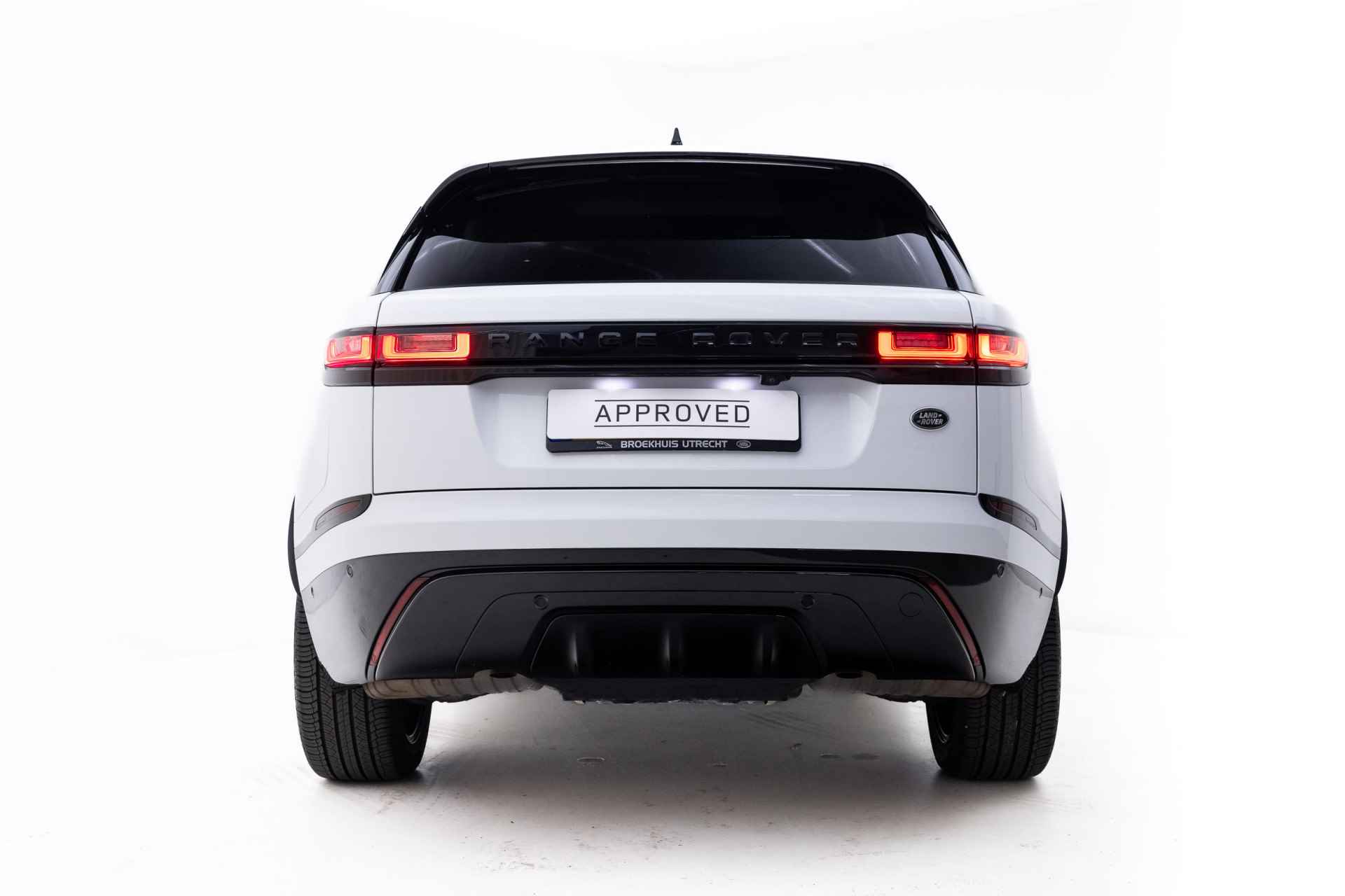 Land Rover Range Rover Velar 2.0 P250 Turbo AWD R-Dynamic SE | Black Pack | Pano | 20 Inch | 360gr Camera | Meridian Surround | Adaptieve cr control - 19/36