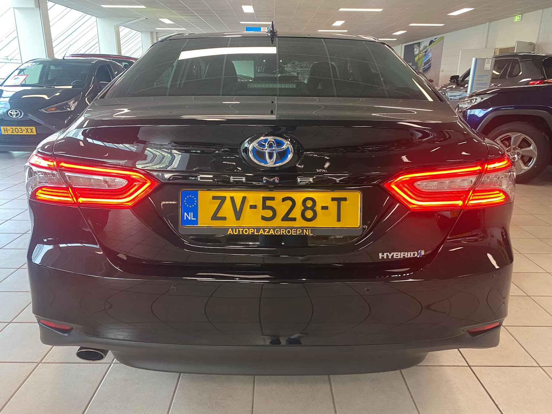 Toyota Camry 2.5 Hybrid Executive - 4/44