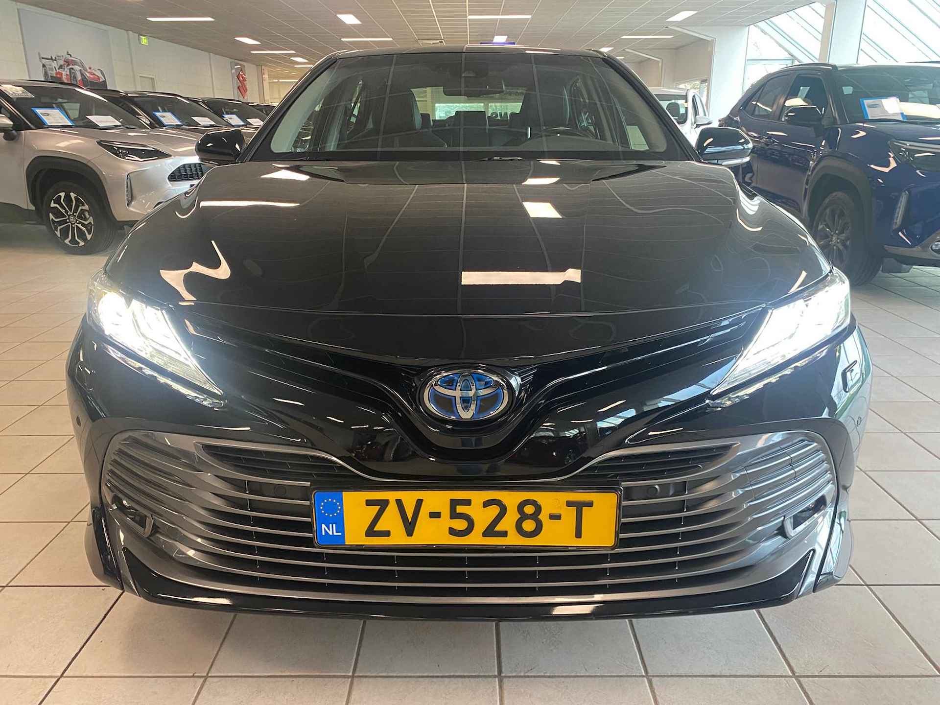 Toyota Camry 2.5 Hybrid Executive - 7/44