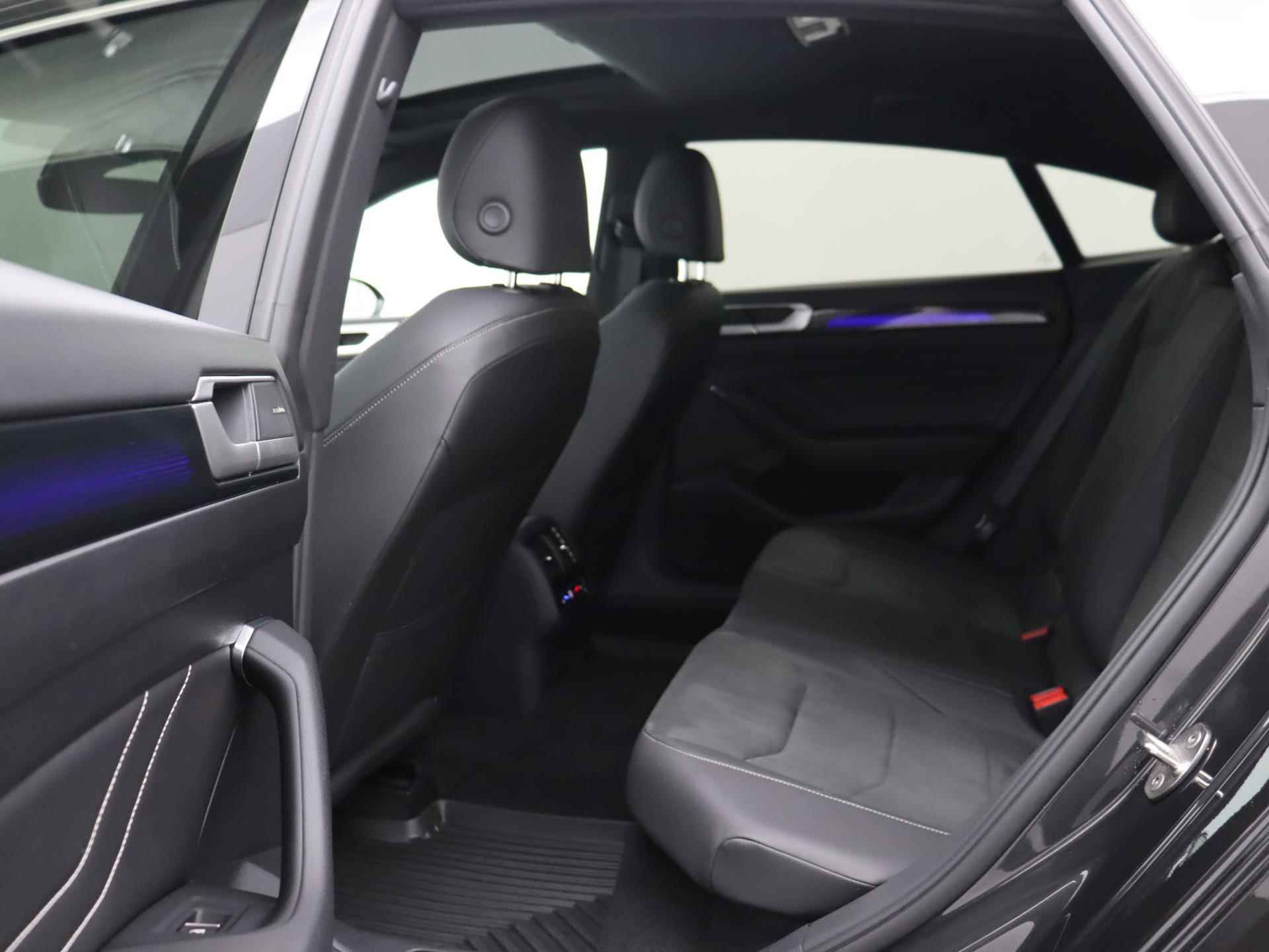 Volkswagen Arteon 2.0 TSI R-Line Business+ | Nieuwprijs € 63.254,- | Harman Kardon Sound | Panoramadak | 20'' Velgen | Sfeerverlichting | - 26/34
