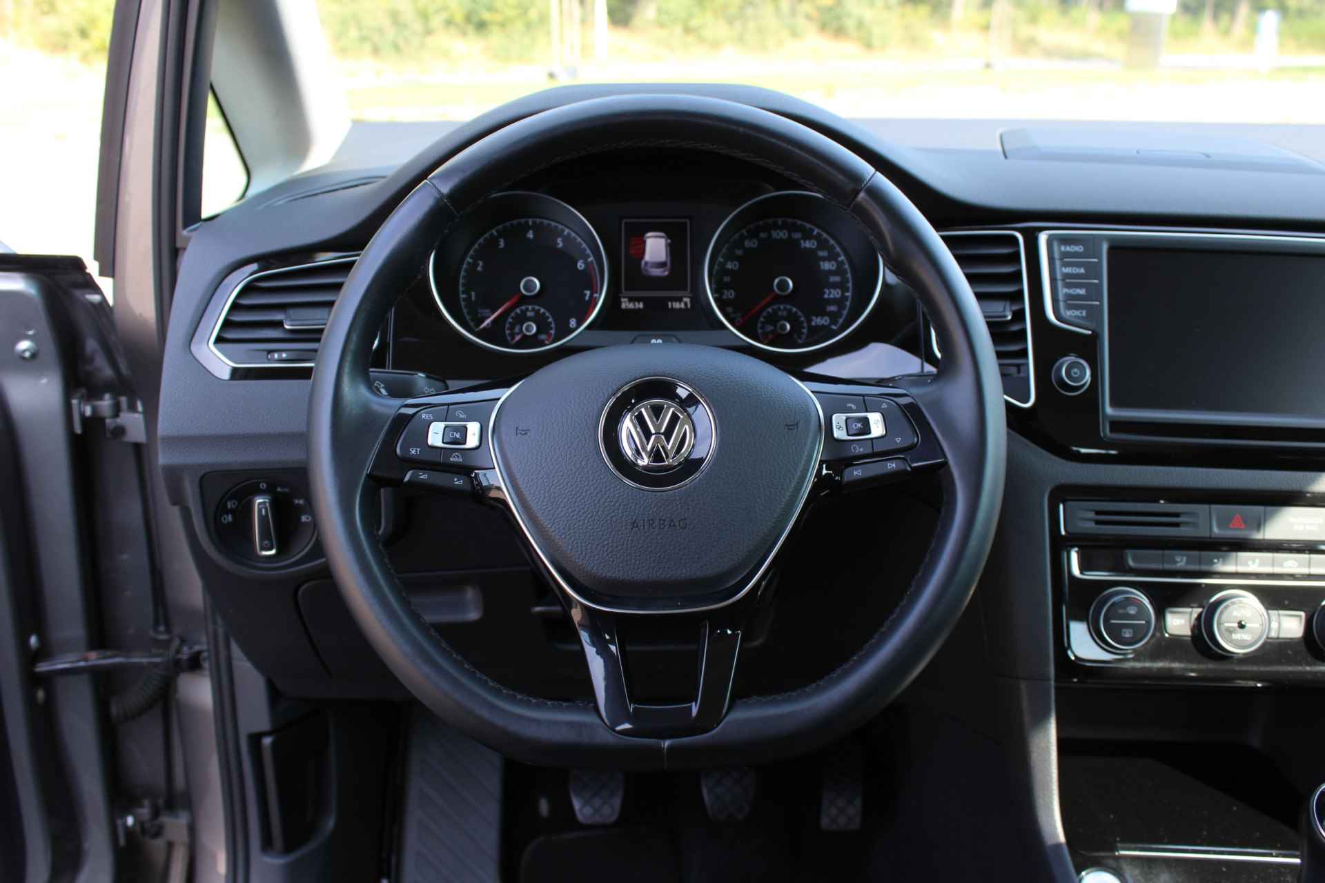 Volkswagen Golf 1.2 TSI Sportsvan Highline Incl. 12 Maanden garantie Schuifdak/Trekhaak/Airco. - 12/50