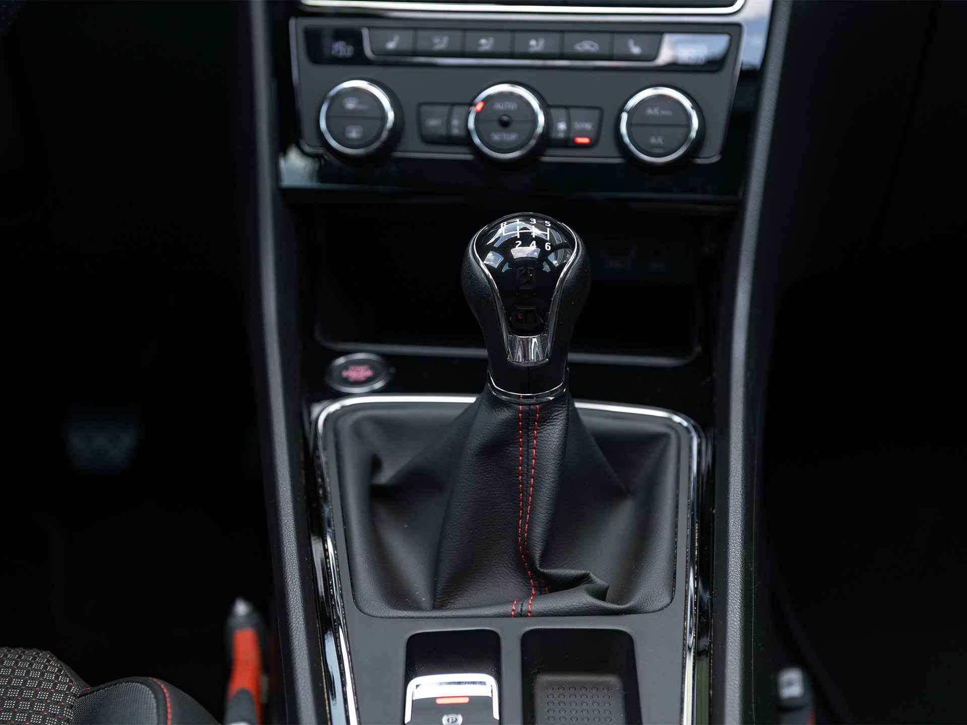 SEAT León ST 1.0 TSI FR Ultimate Edition | ACC | Pano | Navi & Apple Carplay/Android Auto | Beats Audio | Virtual Cockpit | Trekhaak | Keyless | Achteruitrijcamera | Spiegels el. inklapbaar | Stoelverwarming - 33/59