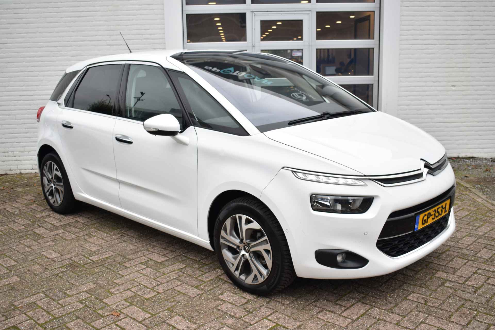 Citroën C4 Picasso PureTech 130 Intensive Navi | Airco | PDC | Camera achter | -- - 8/25