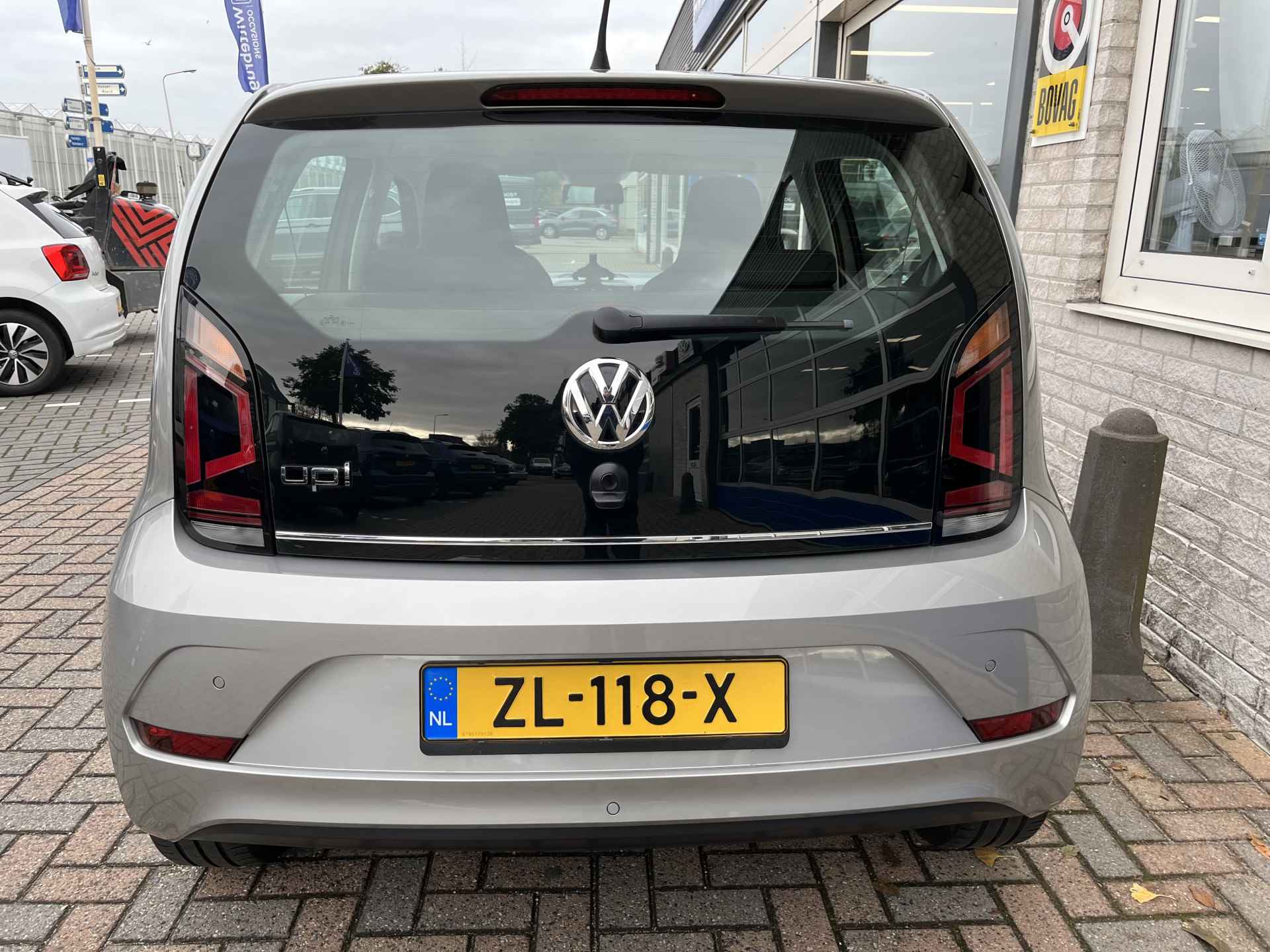 Volkswagen up! 1.0 BMT high up! / PARK. SENSOREN/ CRUISE/ BLUETOOTH/ AIRCO/ - 31/37