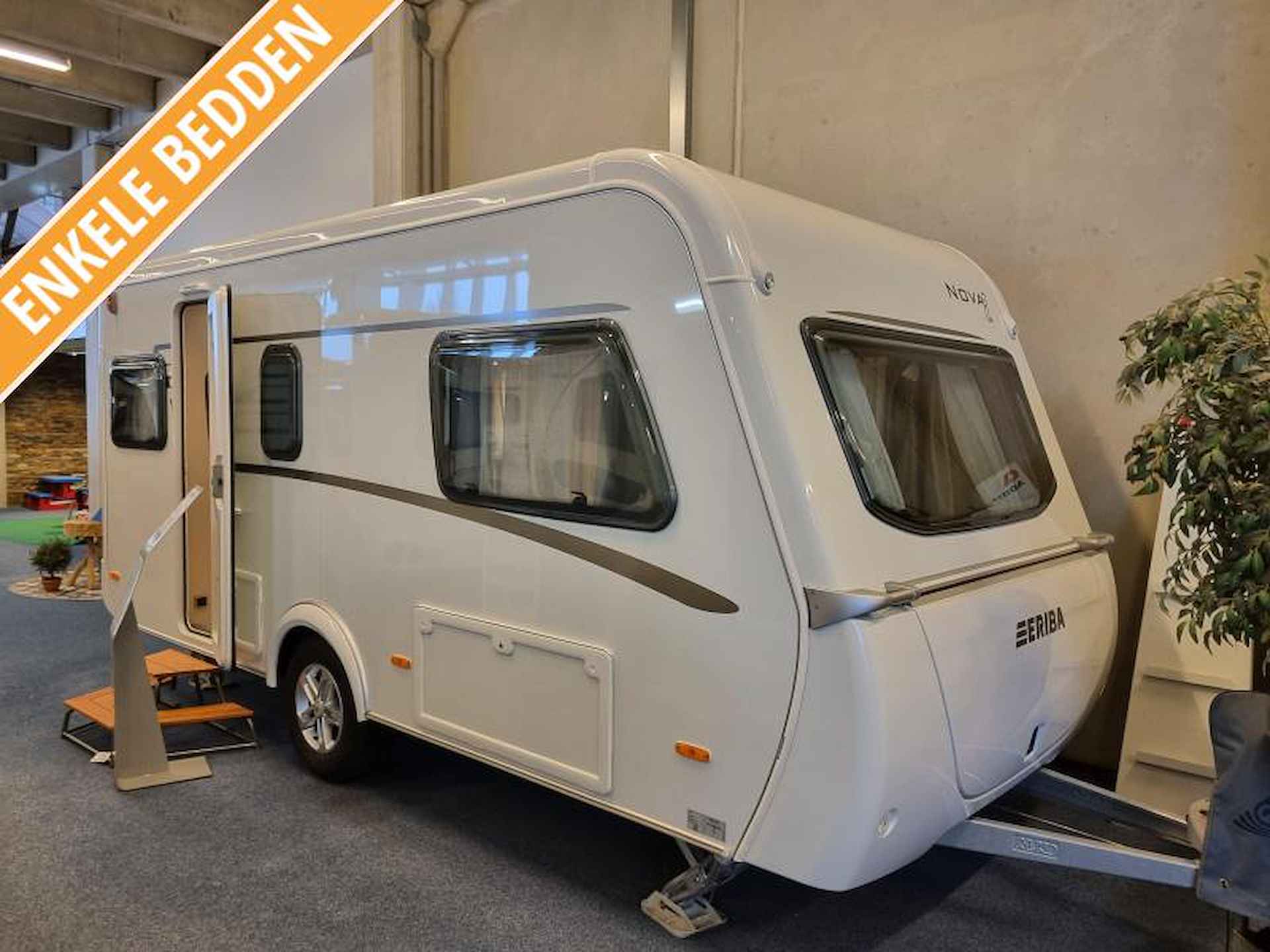 Eriba Nova Light 470 mooi compleet uitgevoerd