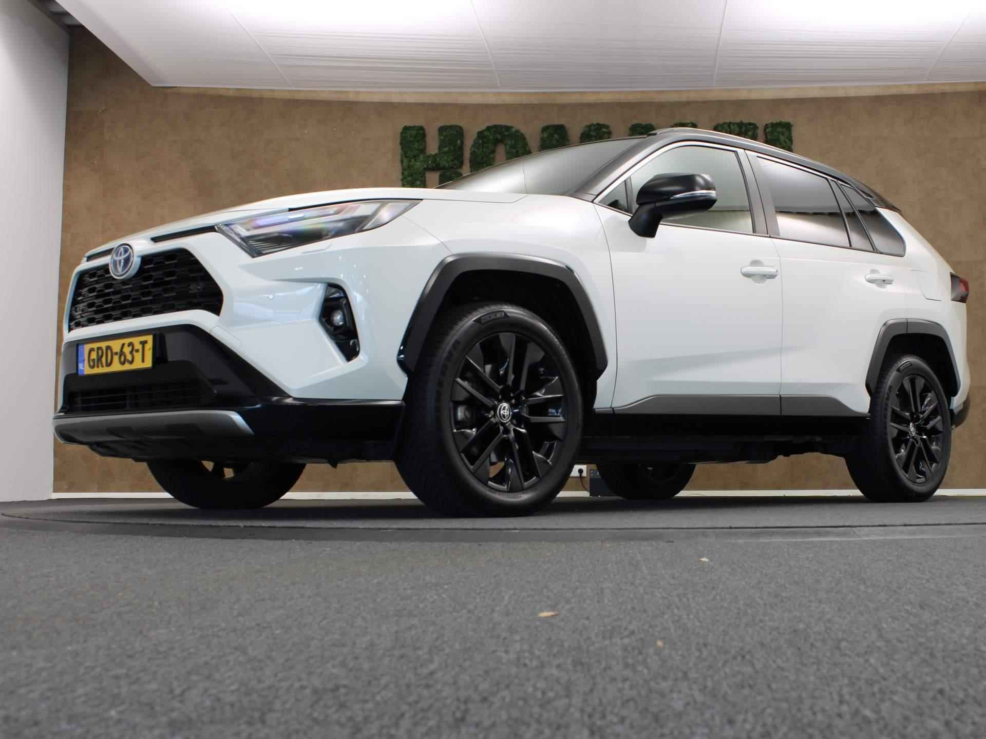 Toyota RAV4 2.5 Hybrid Style -  ELEKTRISCH BEDIENBARE ACHTERKLEP - ELEKTRISCH VERSTELBARE BESTUURDERSSTOEL - VERWARMBARE VOORRUIT/ STUUR - VOORSTOELEN VERWARMD -PARKEERSENSOREN VOOR/ ACHTER - 2/42