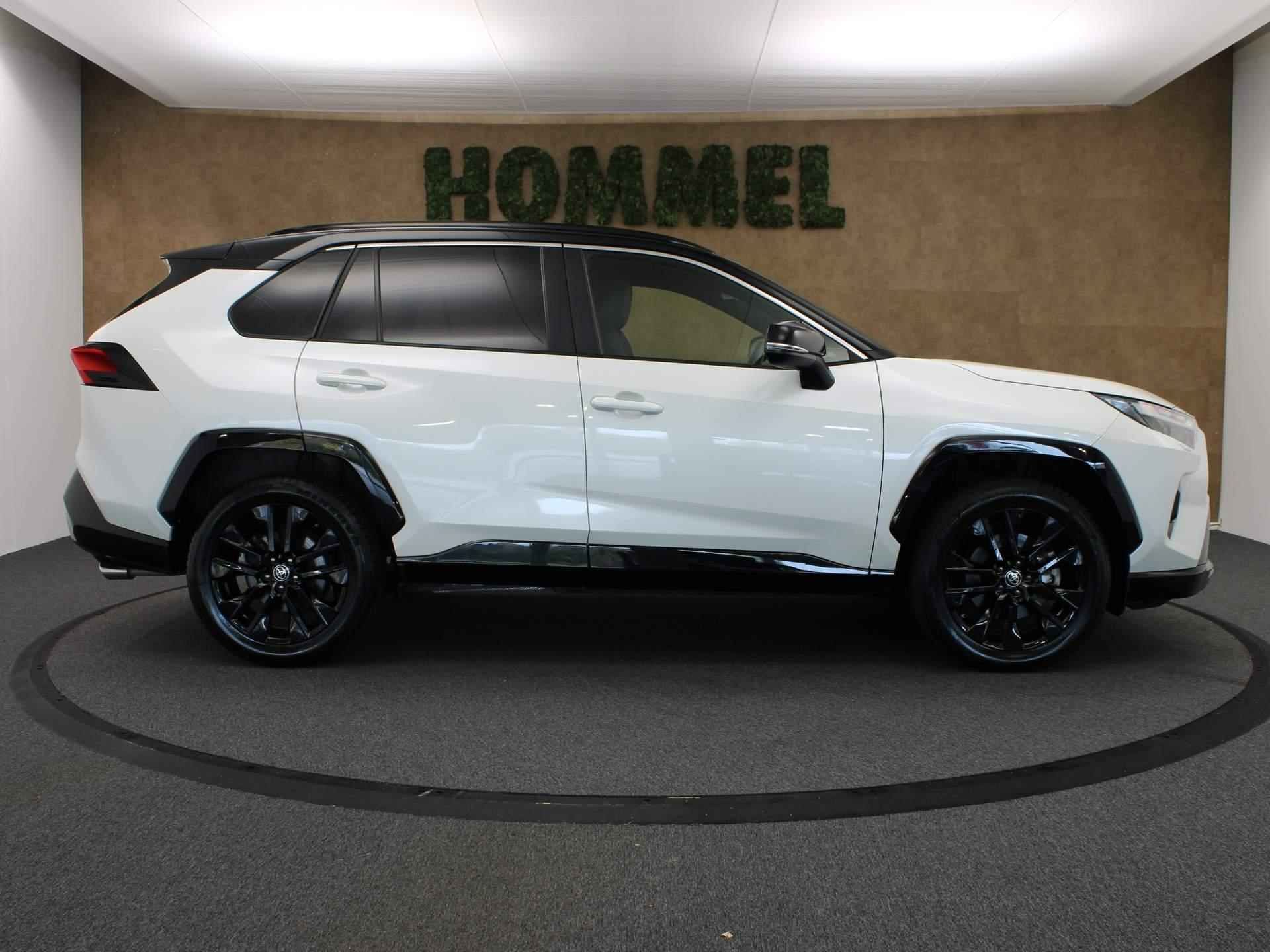 Toyota RAV4 2.5 Hybrid Style -  ELEKTRISCH BEDIENBARE ACHTERKLEP - ELEKTRISCH VERSTELBARE BESTUURDERSSTOEL - VERWARMBARE VOORRUIT/ STUUR - VOORSTOELEN VERWARMD -PARKEERSENSOREN VOOR/ ACHTER - 12/42