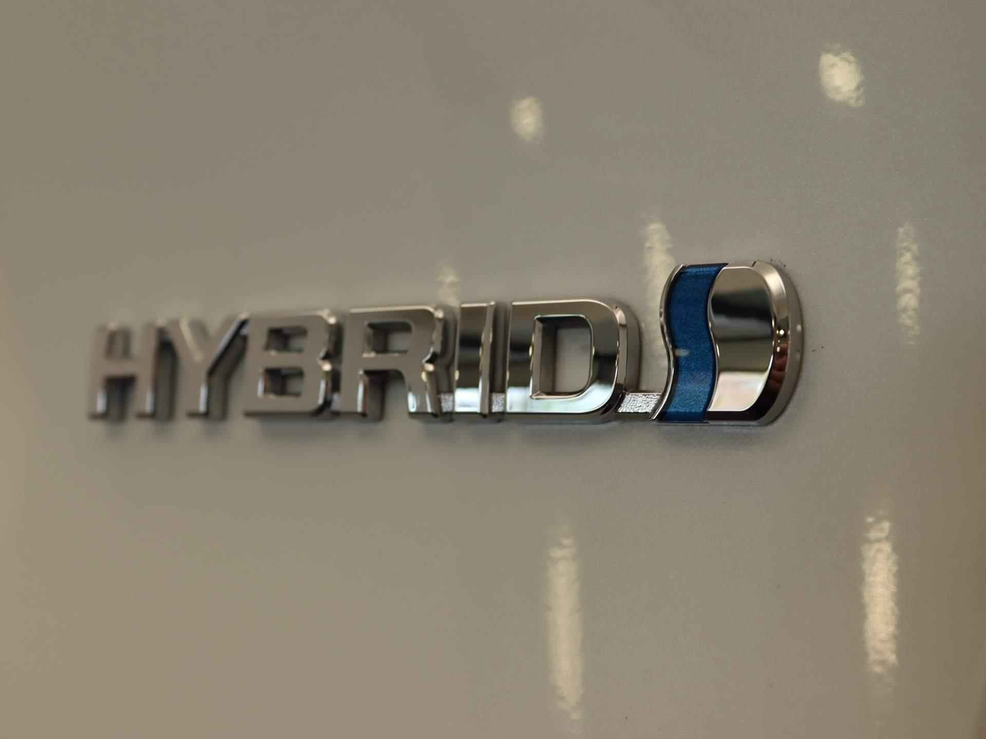 Toyota RAV4 2.5 Hybrid Style -  ELEKTRISCH BEDIENBARE ACHTERKLEP - ELEKTRISCH VERSTELBARE BESTUURDERSSTOEL - VERWARMBARE VOORRUIT/ STUUR - VOORSTOELEN VERWARMD -PARKEERSENSOREN VOOR/ ACHTER - 39/42