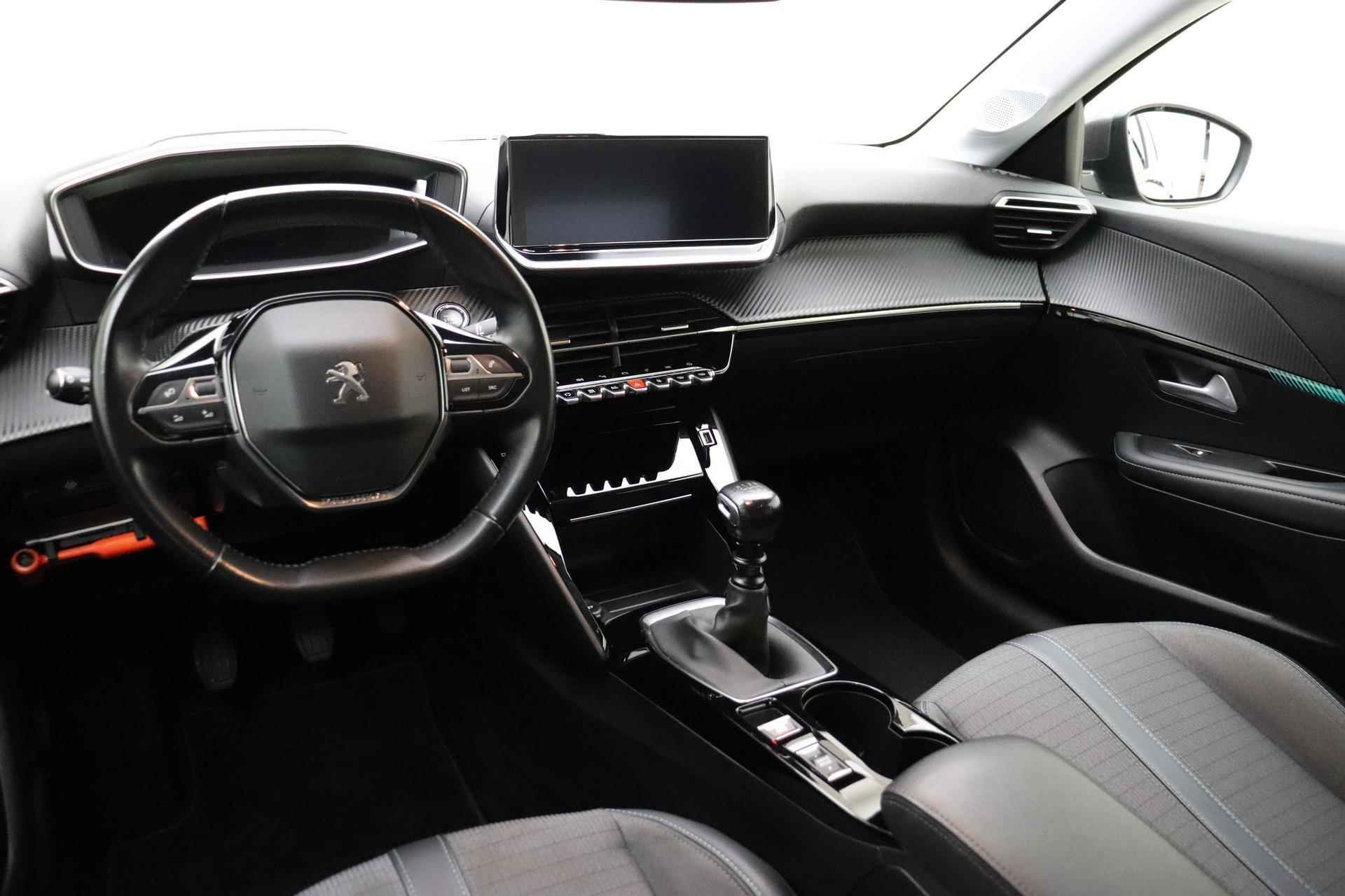 Peugeot 208 1.2 PureTech Allure 100pk | Navigatie | Achteruitrijcamera | 3D-cockpit | All-Season Banden - 8/38
