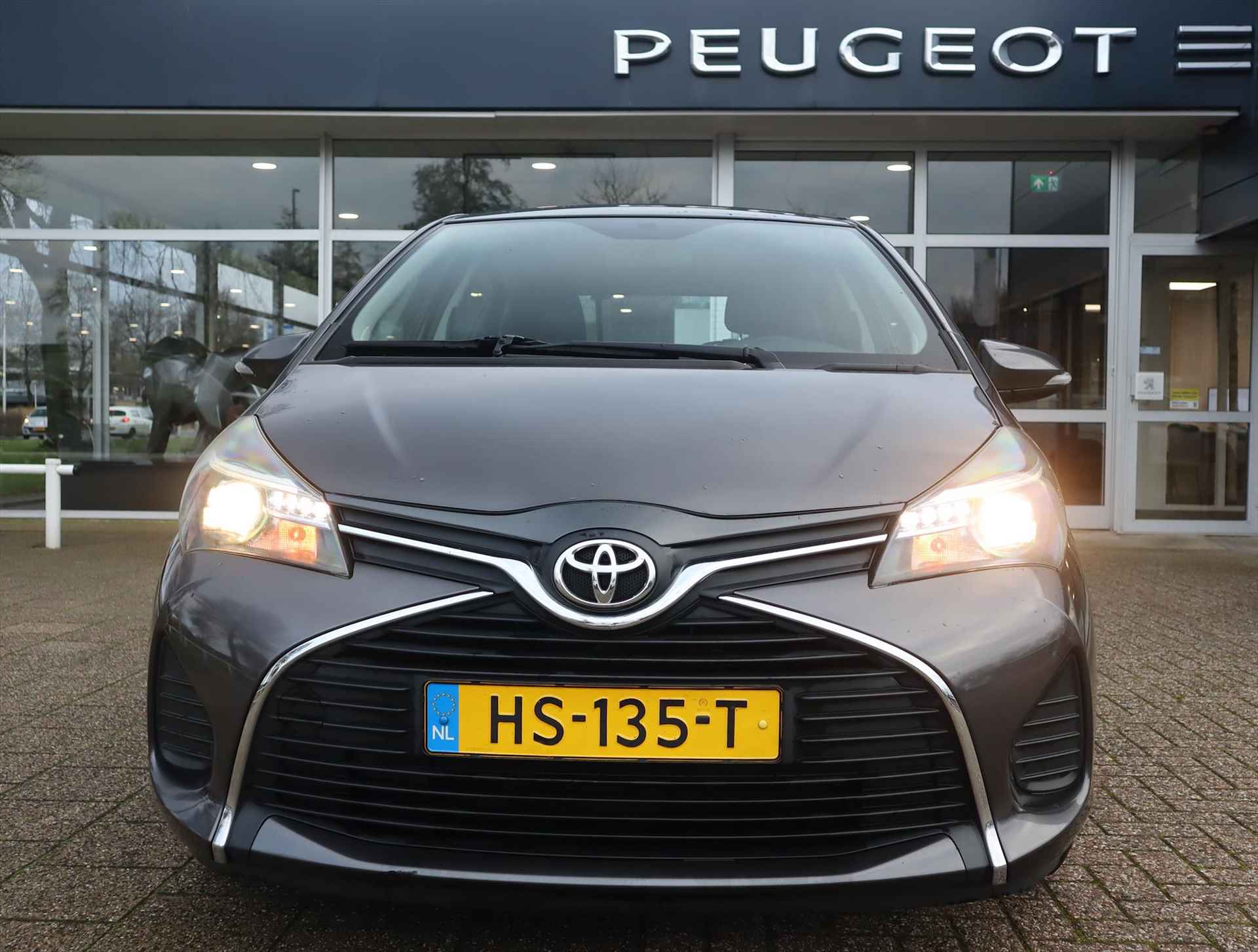 TOYOTA Yaris 1.0 12v VVT-i 69PK 5drs. Aspiration, Rijklaarprijs Navigatie Bluetooth  Camera Trekhaak - 15/56