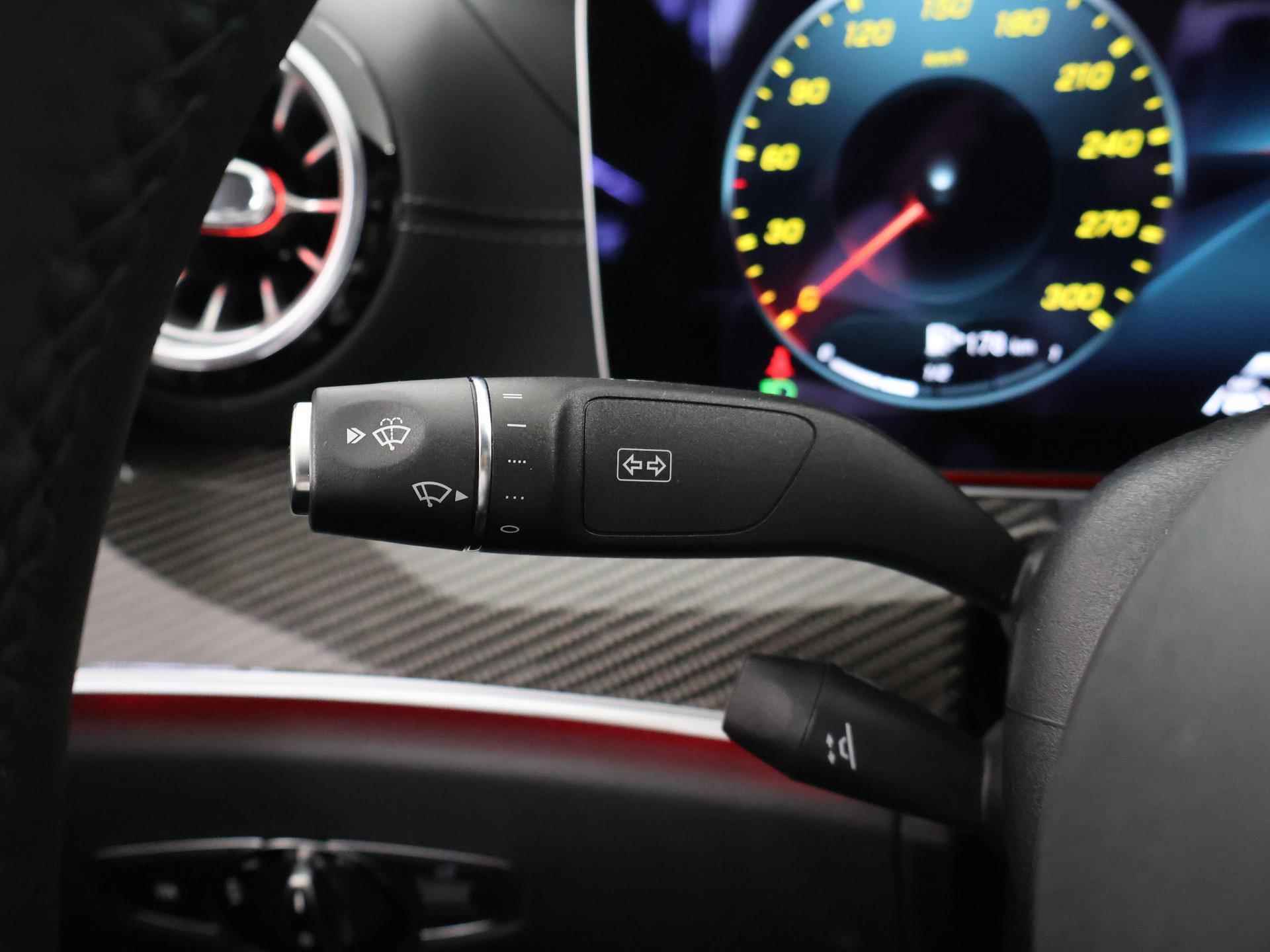 Mercedes-Benz CLS-klasse 53 AMG 4MATIC+ Premium Plus | Schuifdak | Carbon in&exterieur | Nightpakket incl. 20'' | Burmester sound | Multibeam led | 360 camera | Sfeerverlichting | Anti diefstal pakket | Head-up display | - 52/65