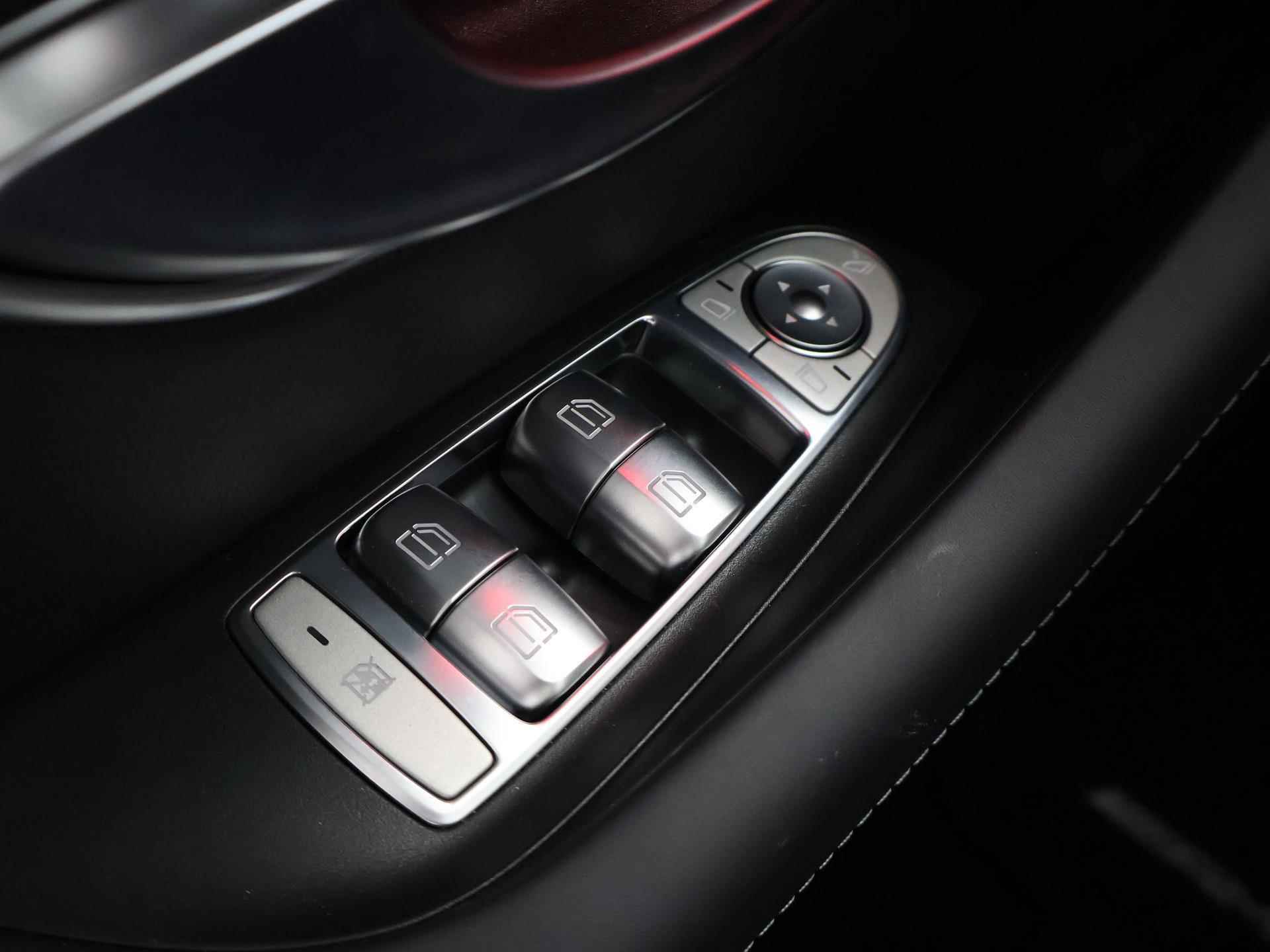 Mercedes-Benz CLS-klasse 53 AMG 4MATIC+ Premium Plus | Schuifdak | Carbon in&exterieur | Nightpakket incl. 20'' | Burmester sound | Multibeam led | 360 camera | Sfeerverlichting | Anti diefstal pakket | Head-up display | - 64/65