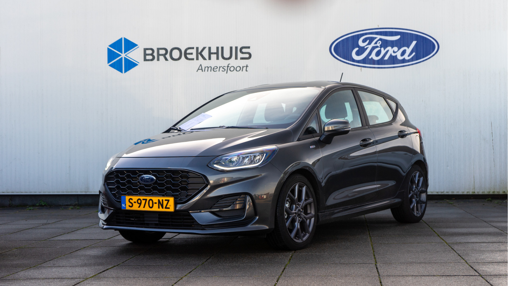 Ford Fiesta 1.0 EcoBoost Hybrid ST-Line | Seat pack | Stoel/stuurwielverwarming | Voorruitverwarming | Dealer auto |