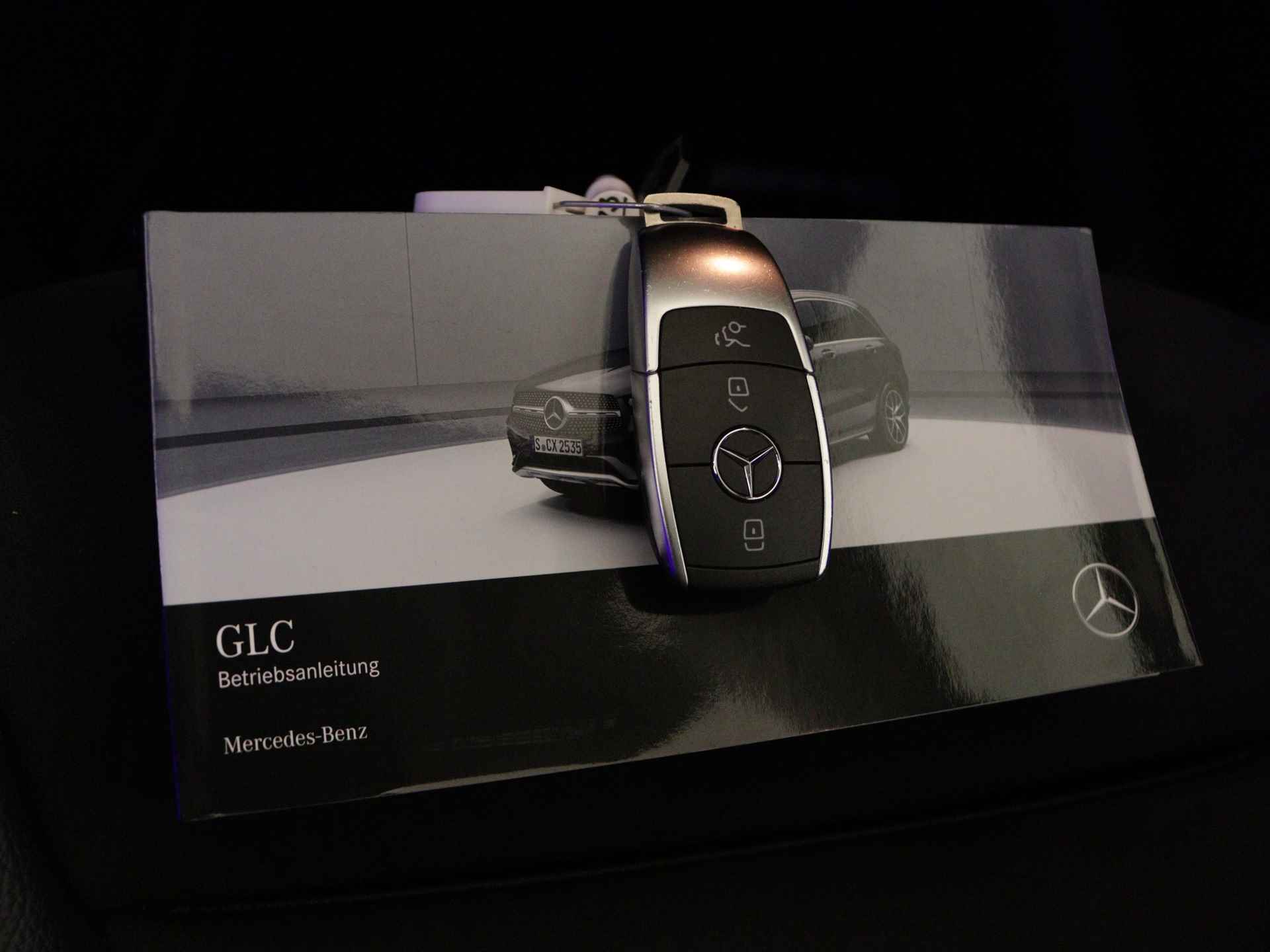 Mercedes-Benz GLC 300 e 4M AMG Plug-In Hybride Limited | 360°-camera | Trekhaak | Multibeam Koplampen | Elektrische Achterklep | Inclusief 24 maanden MB Certified garantie voor Europa. - 12/39