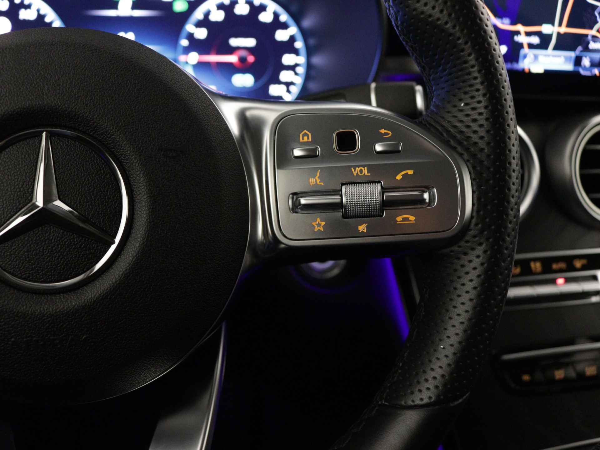 Mercedes-Benz GLC 300 e 4M AMG Plug-In Hybride Limited | 360°-camera | Trekhaak | Multibeam Koplampen | Elektrische Achterklep | Inclusief 24 maanden MB Certified garantie voor Europa. - 19/39