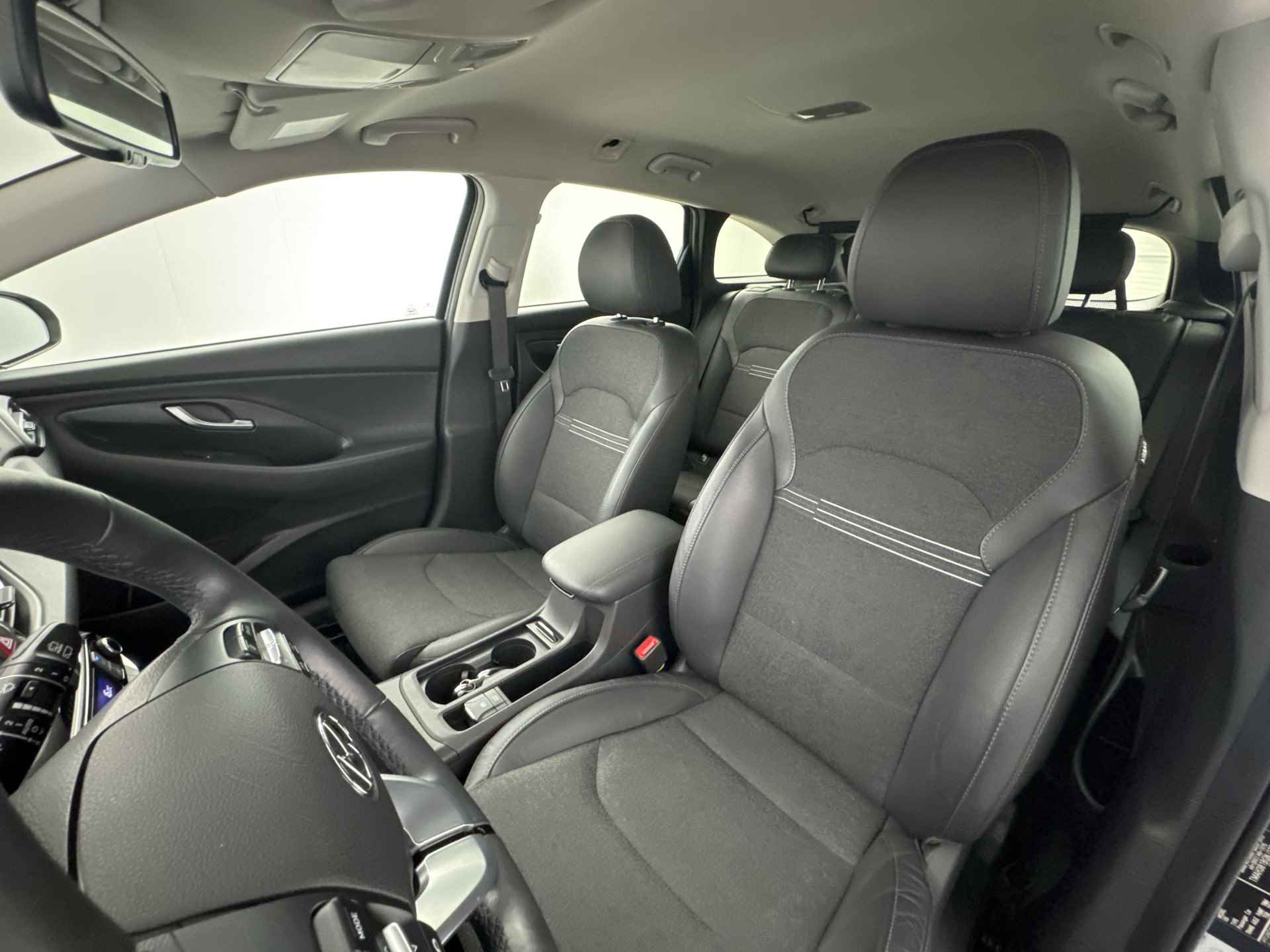 Hyundai i30 Wagon 1.0 T-GDi MHEV Comfort Smart // KEYLESS // HALF LEDER // AUTOMAAT // - 4/24