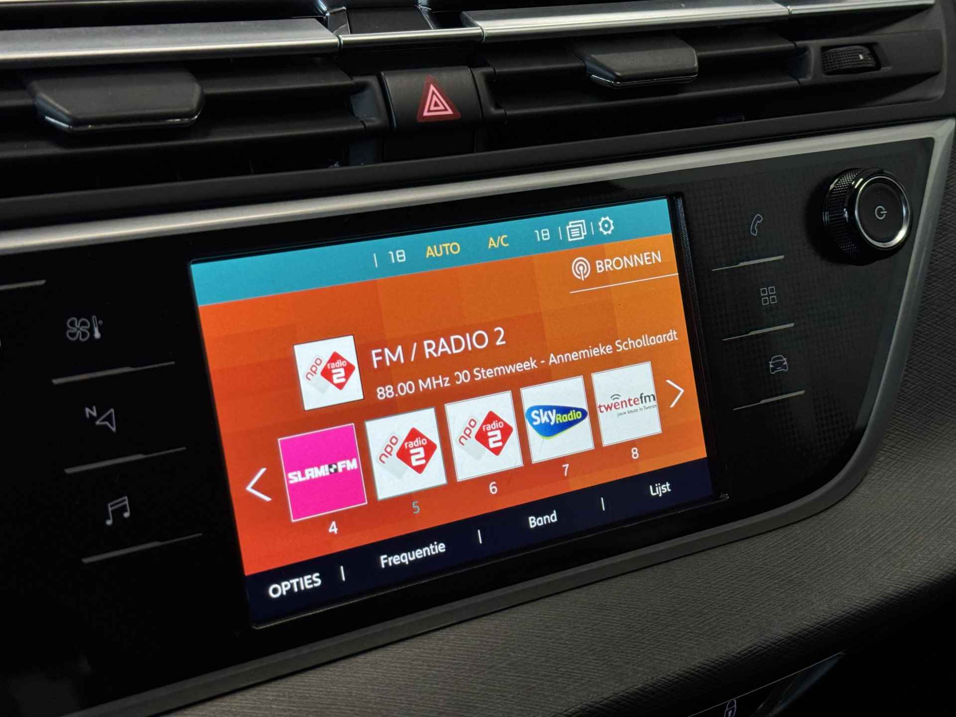 Citroën Grand C4 Picasso 1.2 PureTech Shine | Apple carplay | Rijklaar - 9/39