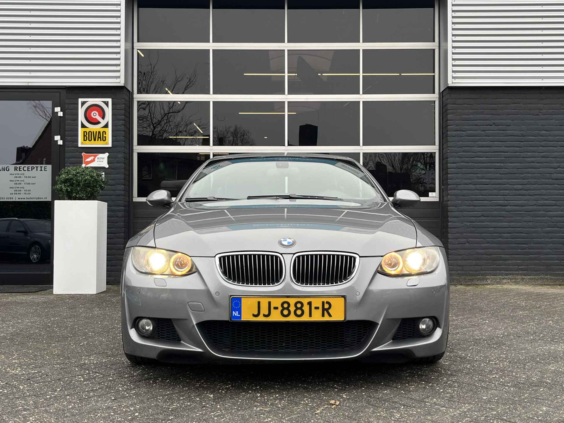 BMW 3 Serie Cabrio 325i, M-pakket, Automaat, Cruise, Navi, Leder - 16/20