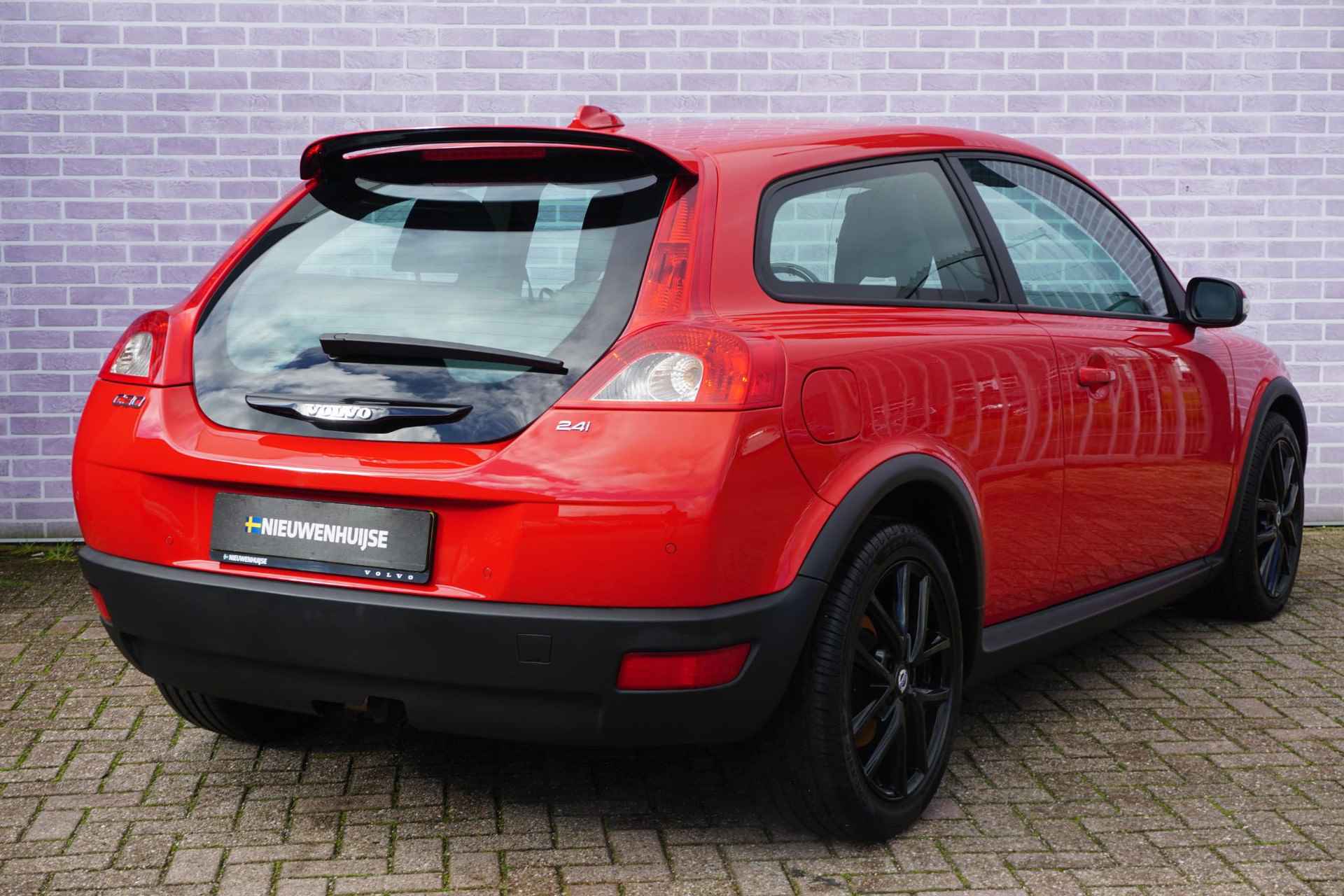 Volvo C30 2.4i Summum | Spoiler | Bi-Xenon | Stoelverwarming | Youngtimer | Trekhaak | Elektr.Stoel | - 4/26