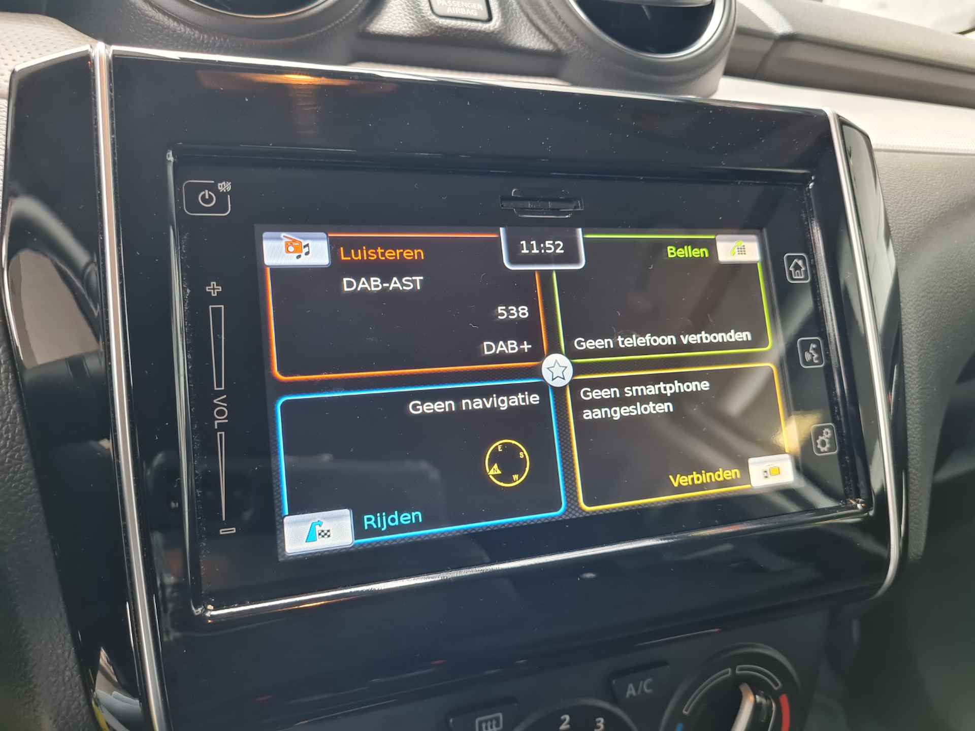 SUZUKI Swift 1.2 DualJet 83pk  Hybr Select Camera Carplay Navi Dab All-in prijs + 12 mnd garantie! - 25/42