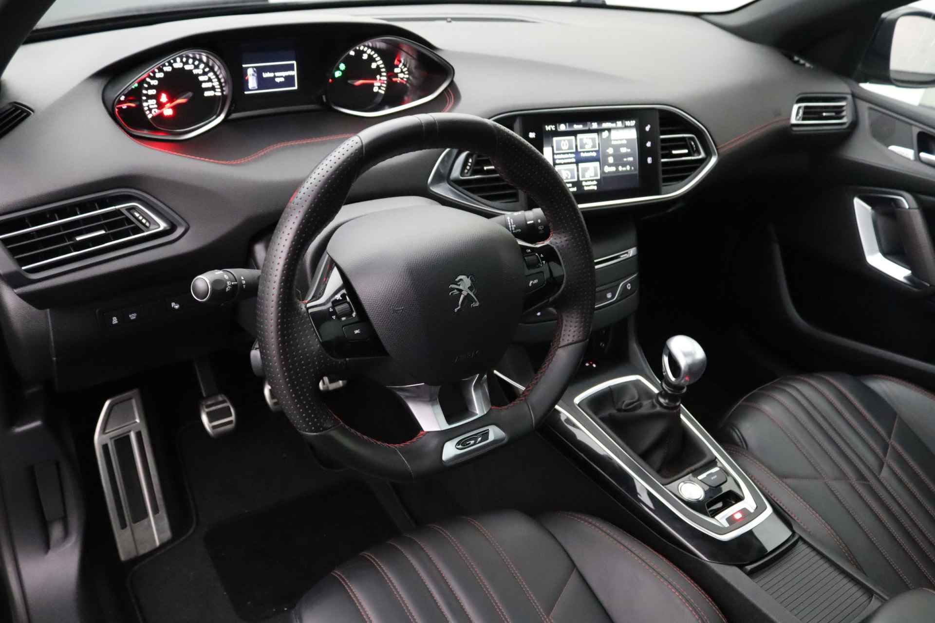 Peugeot 308 SW 1.6 e-THP GT 205 | Lederen bekleding | Panoramadak | Stoelen verwarmd | Parkeersensoren - 27/32