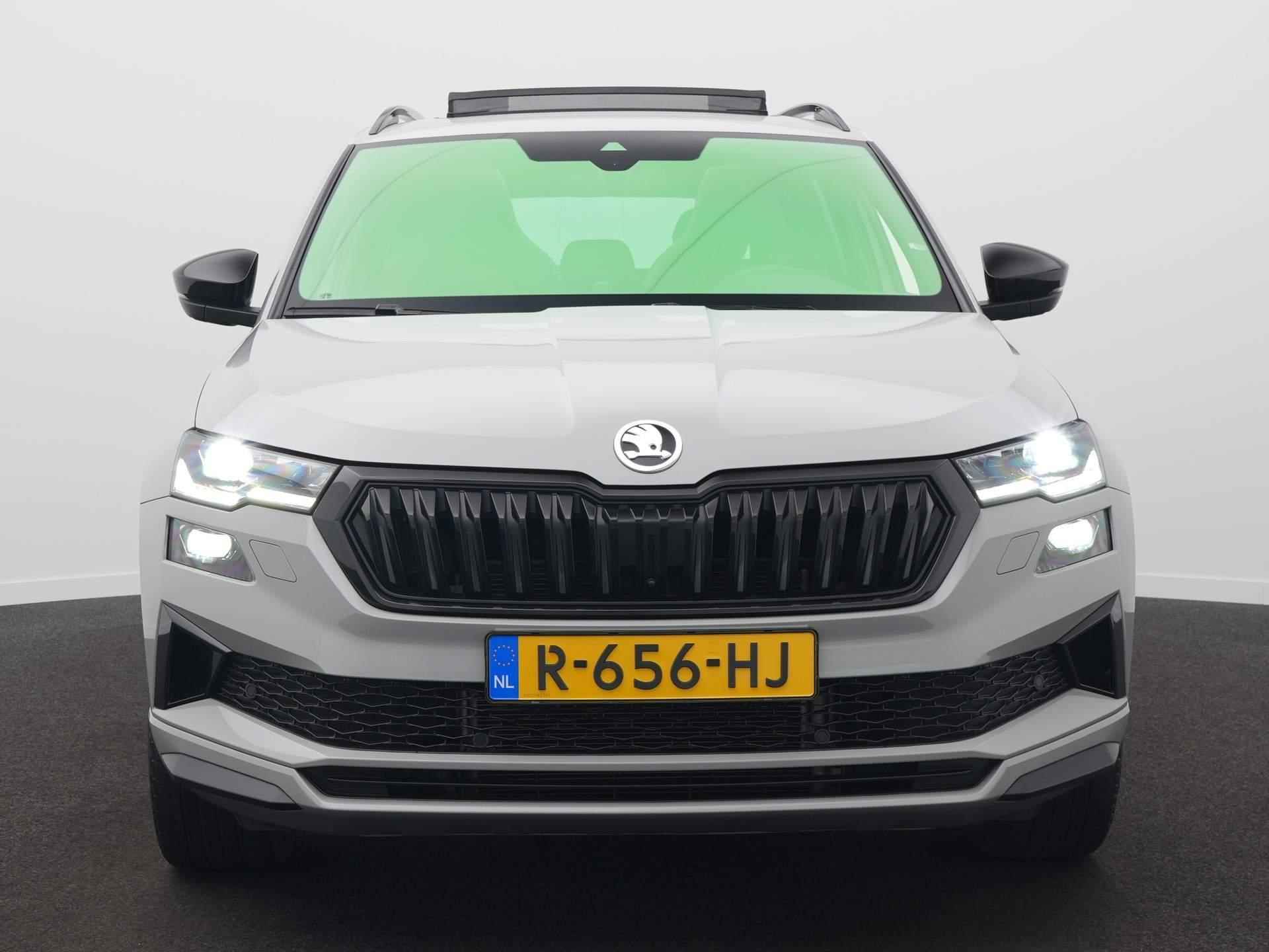 Skoda Karoq 1.5 TSI ACT Sportline Business / Panoramadak / Elektr. Trekhaak / Stoel en Stuurverwarming - 2/66