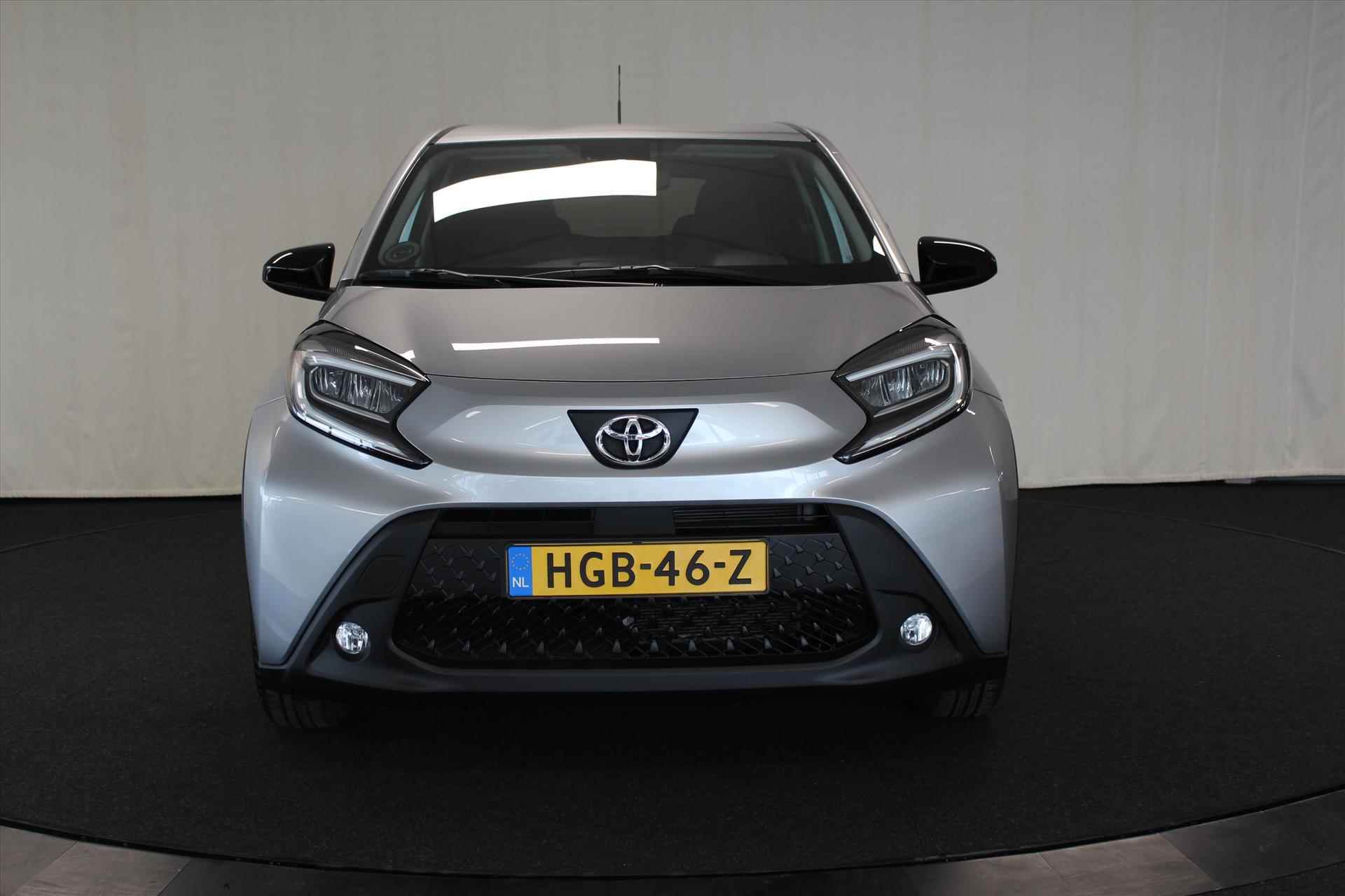 TOYOTA Aygo X 1.0 VVT-i MT 72pk - 2/32