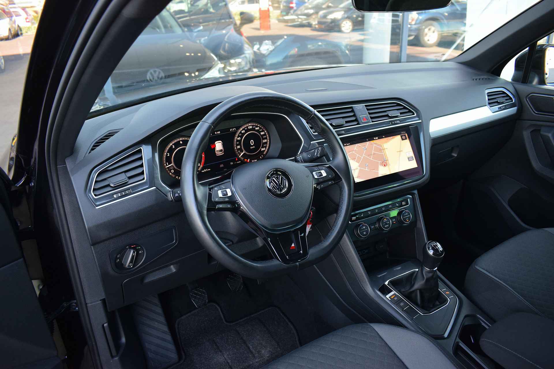 Volkswagen Tiguan 1.4 TSI Business R-line | Apple CarPlay | Virtual | Adapt. Cruise | Stoel verw. - 5/37