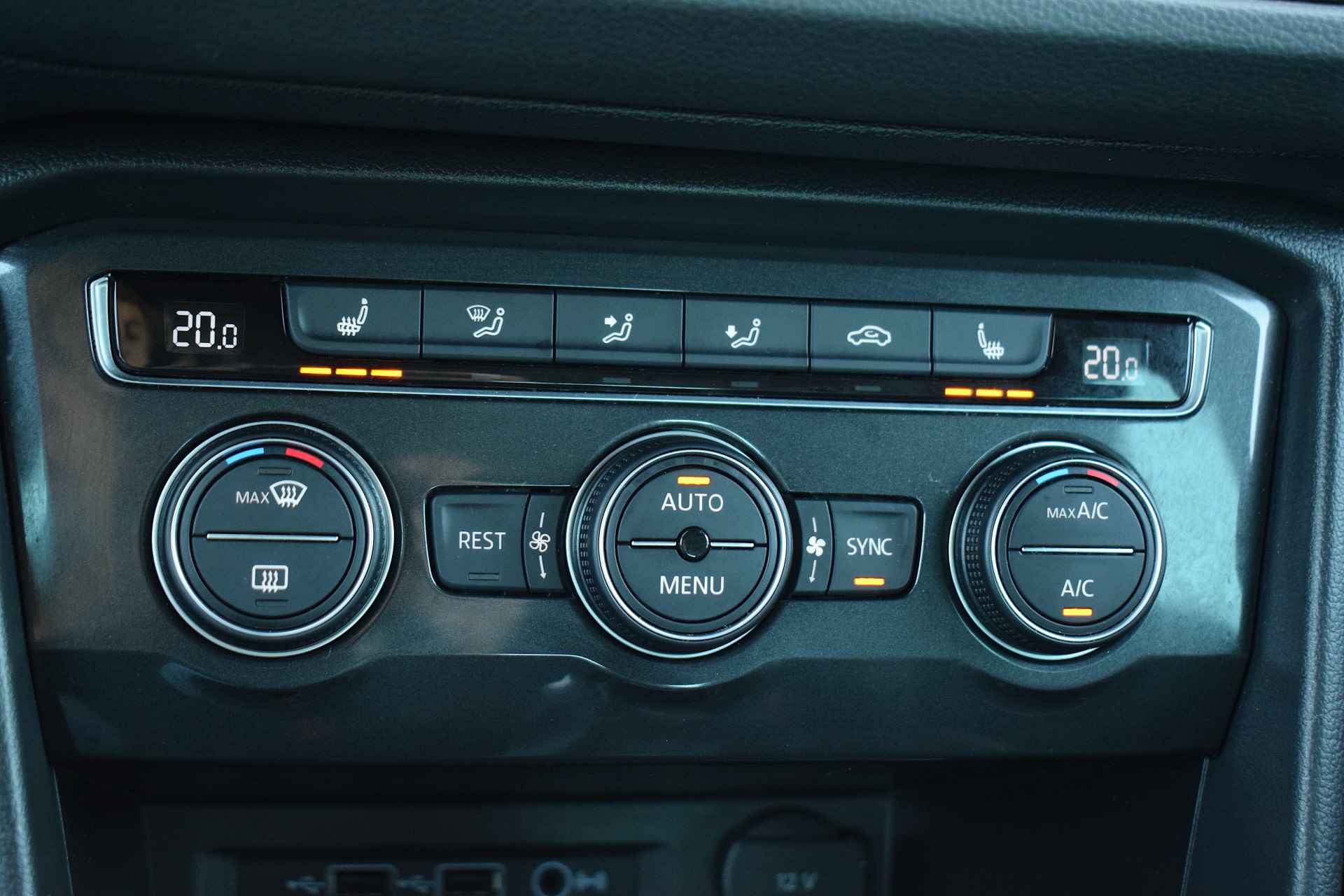 Volkswagen Tiguan 1.4 TSI Business R-line | Apple CarPlay | Virtual | Adapt. Cruise | Stoel verw. - 18/37