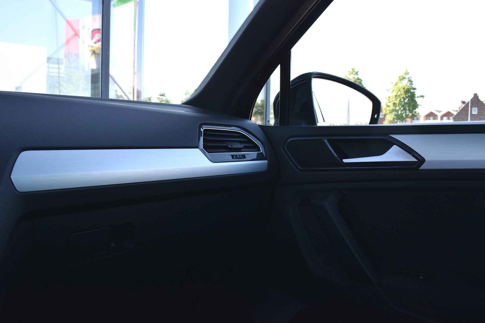 Volkswagen Tiguan 1.4 TSI Business R-line | Apple CarPlay | Virtual | Adapt. Cruise | Stoel verw. - 30/37