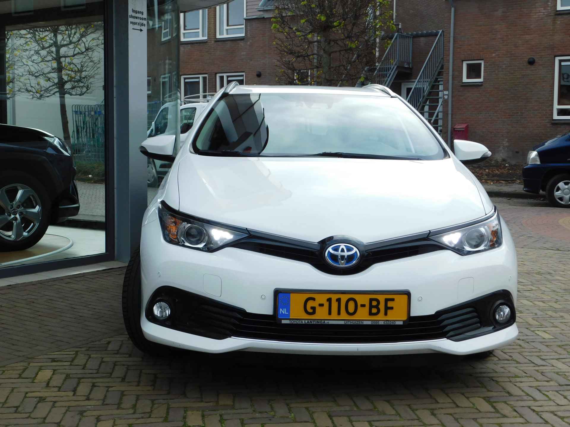 Toyota Auris Touring Sports 1.8 Hybrid Energy Plus - 8/42